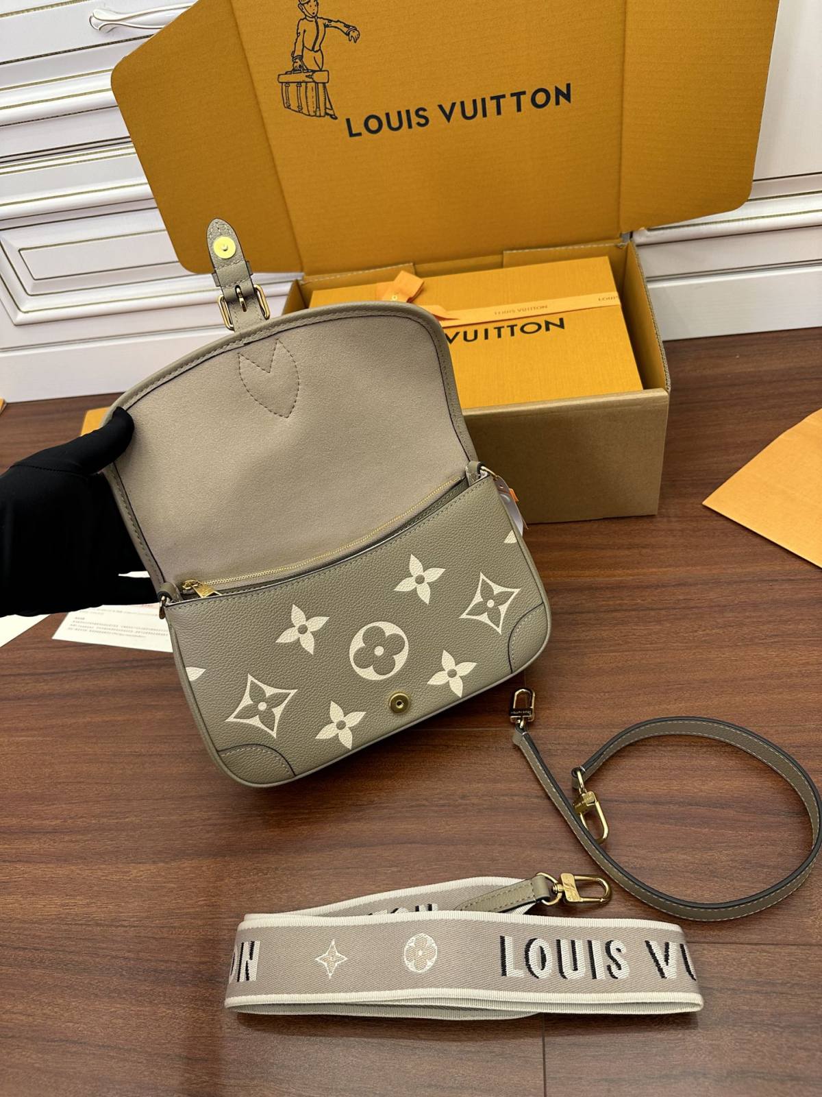 Ellebag Factory Replication Technique – Louis Vuitton Diane Elephant Grey Print Handbag (M46583)-ร้านค้าออนไลน์กระเป๋า Louis Vuitton ปลอมคุณภาพดีที่สุด, กระเป๋าออกแบบจำลอง ru