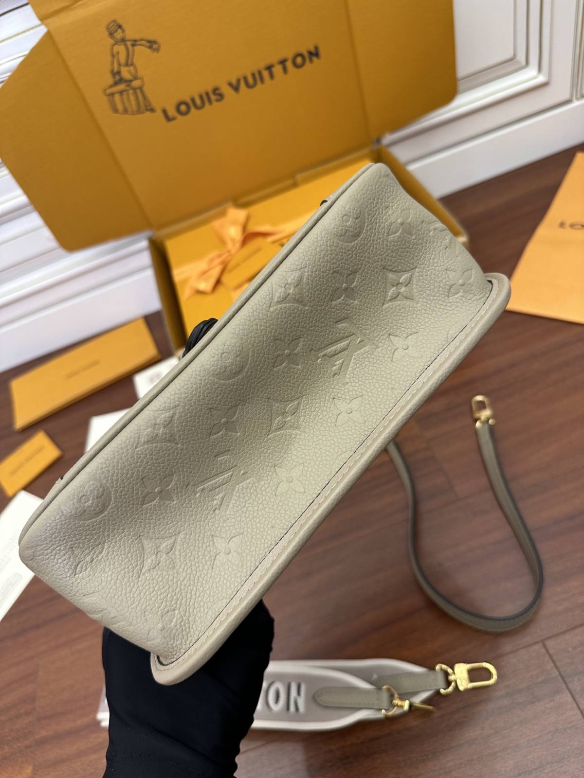 Ellebag Factory Replication Technique – Louis Vuitton Diane Elephant Grey Print Handbag (M46583)-Best Quality Replica designer Bag factory in China