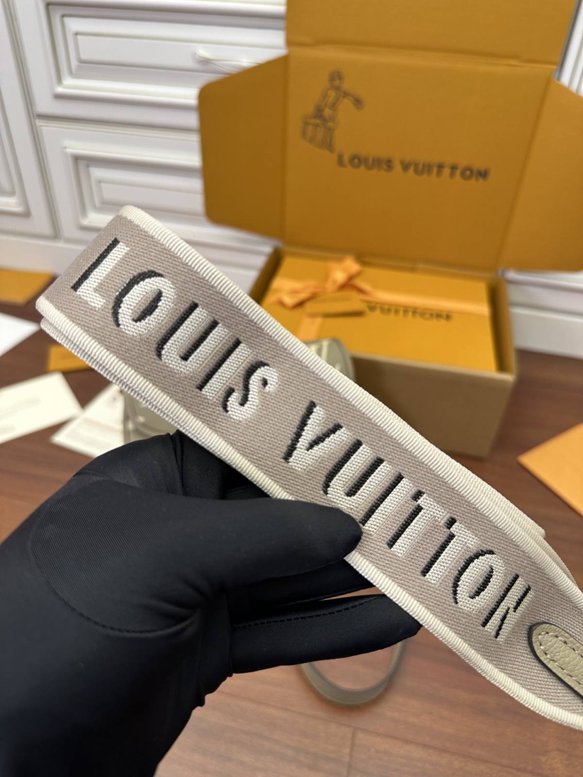 Ellebag Factory Replication Technique – Louis Vuitton Diane Elephant Grey Print Handbag (M46583)-Best Quality Fake Louis Vuitton Bag Online Store, Replica designer bag ru