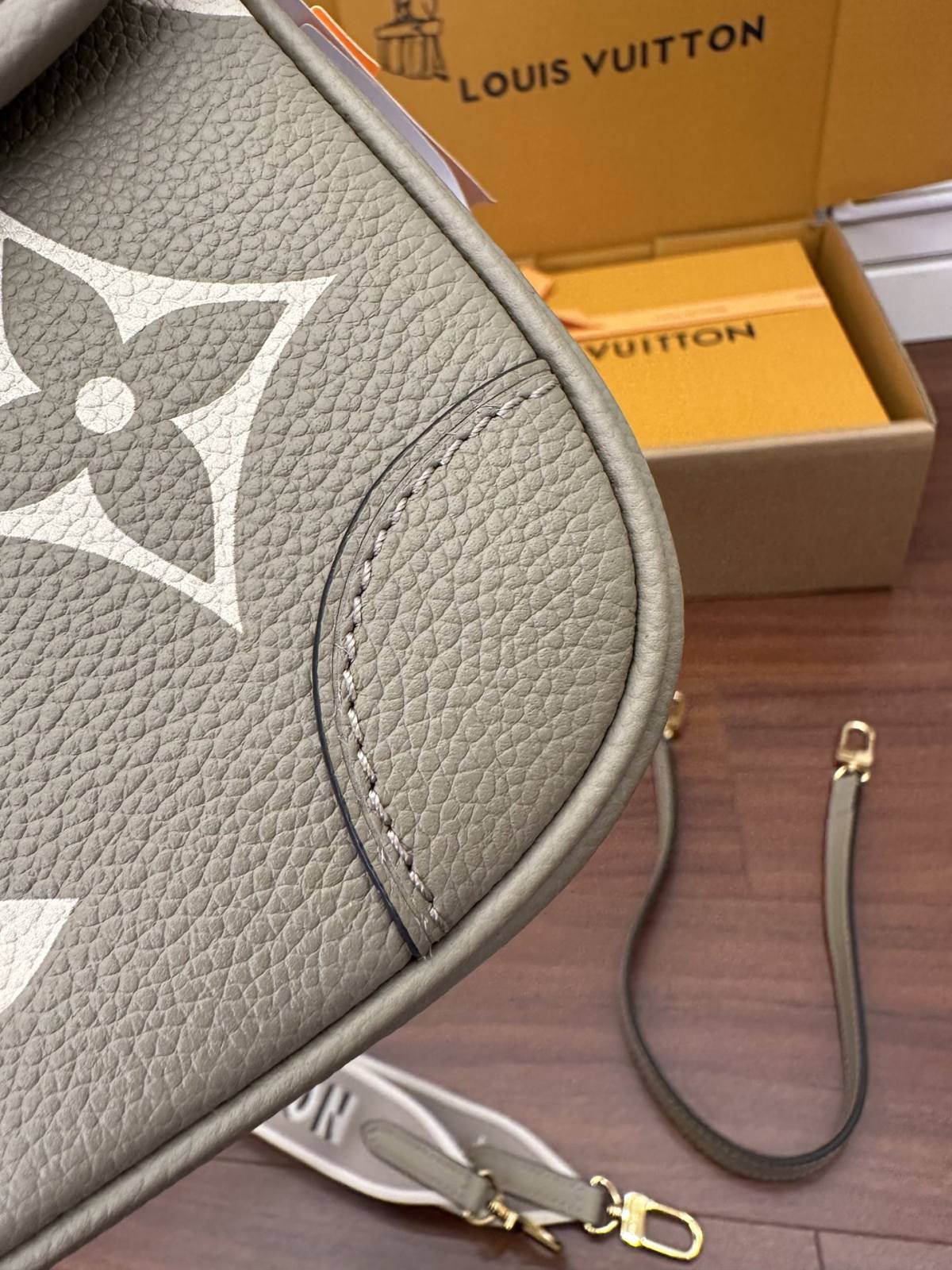 Ellebag Factory Replication Technique – Louis Vuitton Diane Elephant Grey Print Handbag (M46583)-ร้านค้าออนไลน์กระเป๋า Louis Vuitton ปลอมคุณภาพดีที่สุด, กระเป๋าออกแบบจำลอง ru