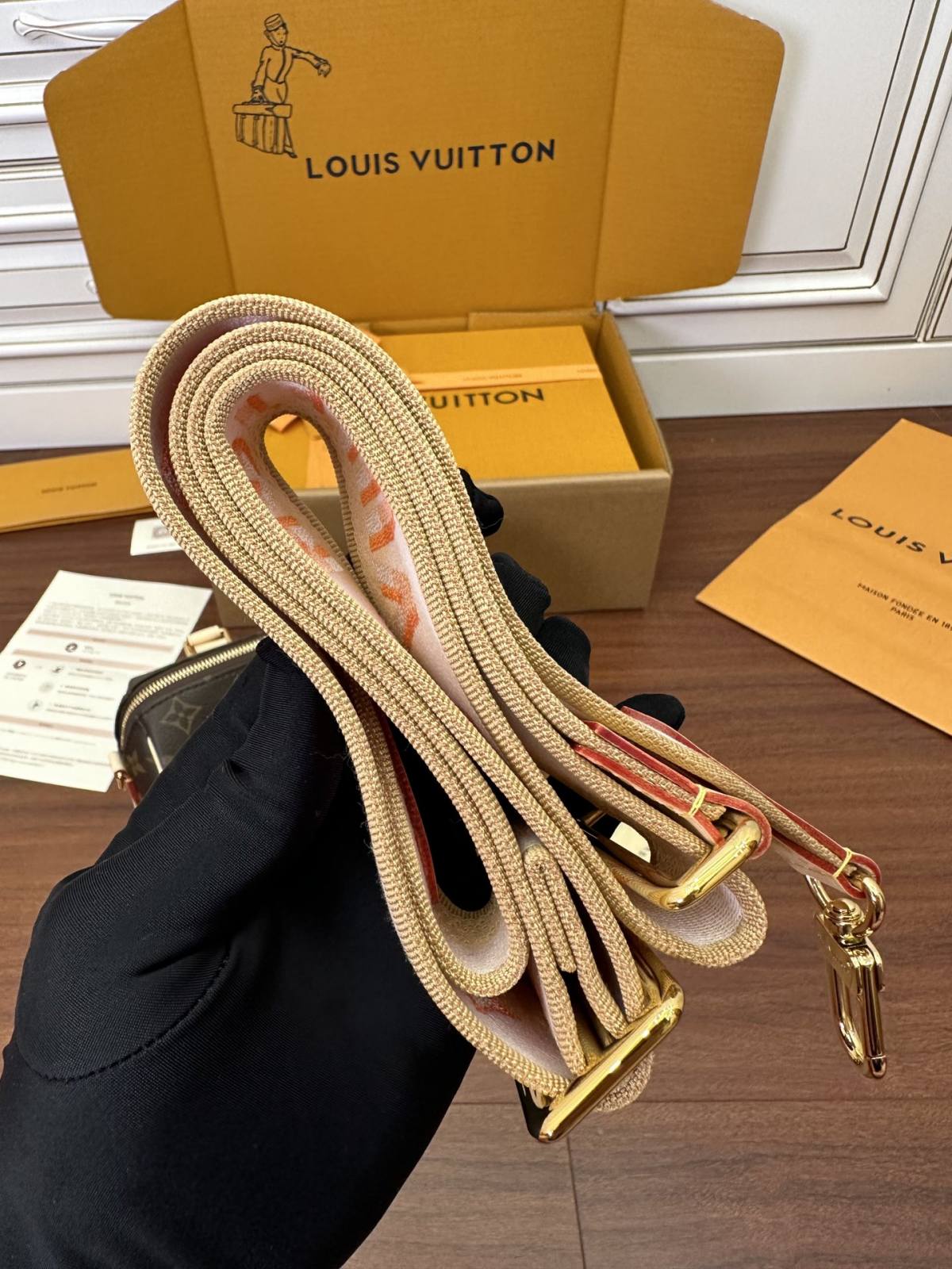 Ellebag Factory Replication Technique – Louis Vuitton SPEEDY BANDOULIÈRE 20 Handbag (M46594)-Best Quality Replica designer Bag factory in China