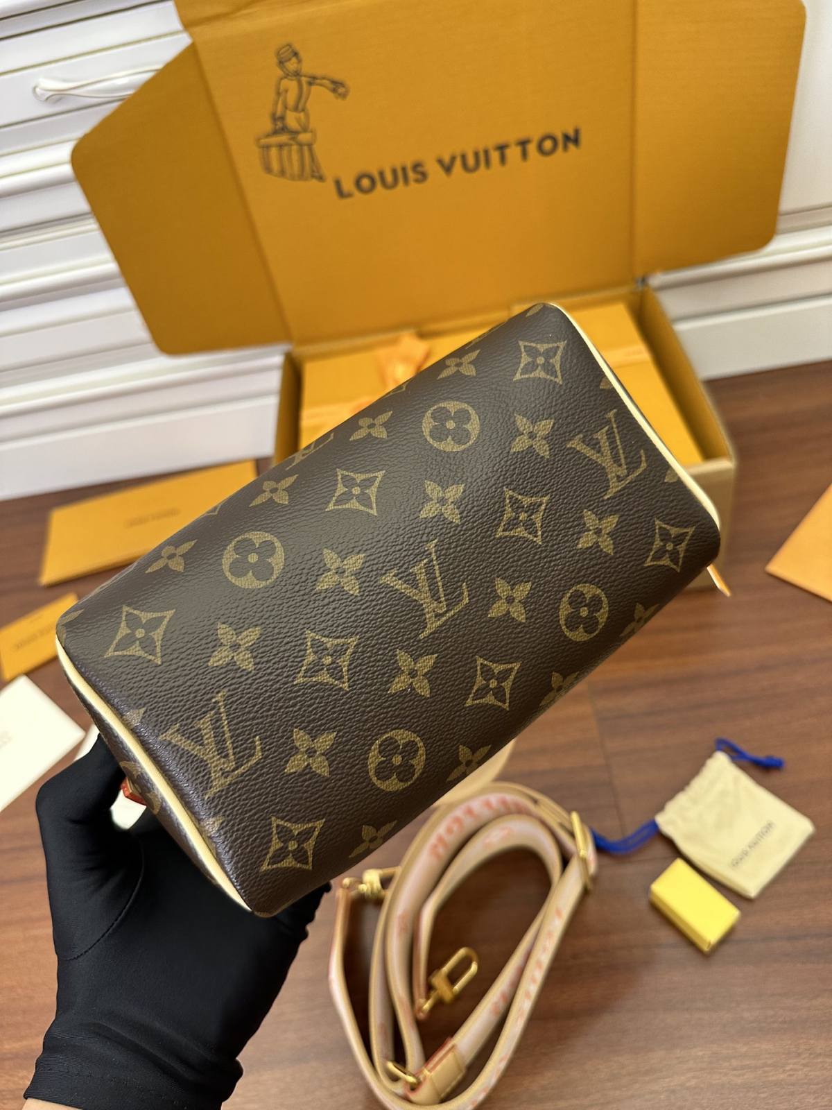 Ellebag Factory Replication Technique – Louis Vuitton SPEEDY BANDOULIÈRE 20 Handbag (M46594)-Best Quality Fake Louis Vuitton Bag Online Store, Replica designer bag ru