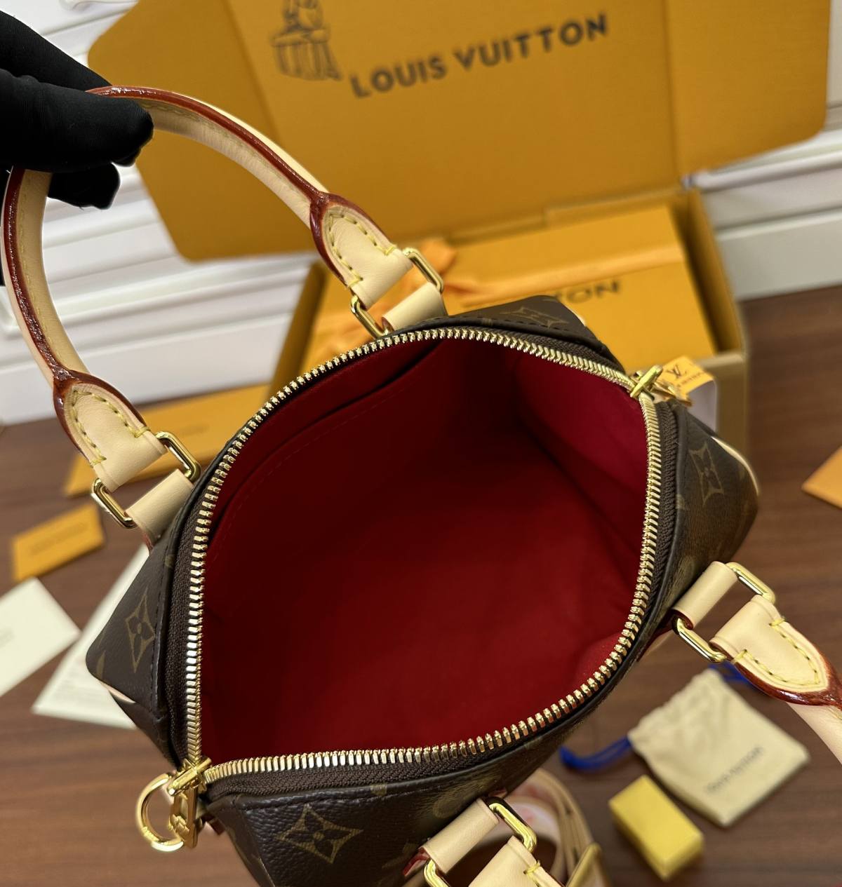 Ellebag Factory Replication Technique – Louis Vuitton SPEEDY BANDOULIÈRE 20 Handbag (M46594)-Pangalusna kualitas palsu Louis Vuitton Kantong Toko Online, Replica desainer kantong ru