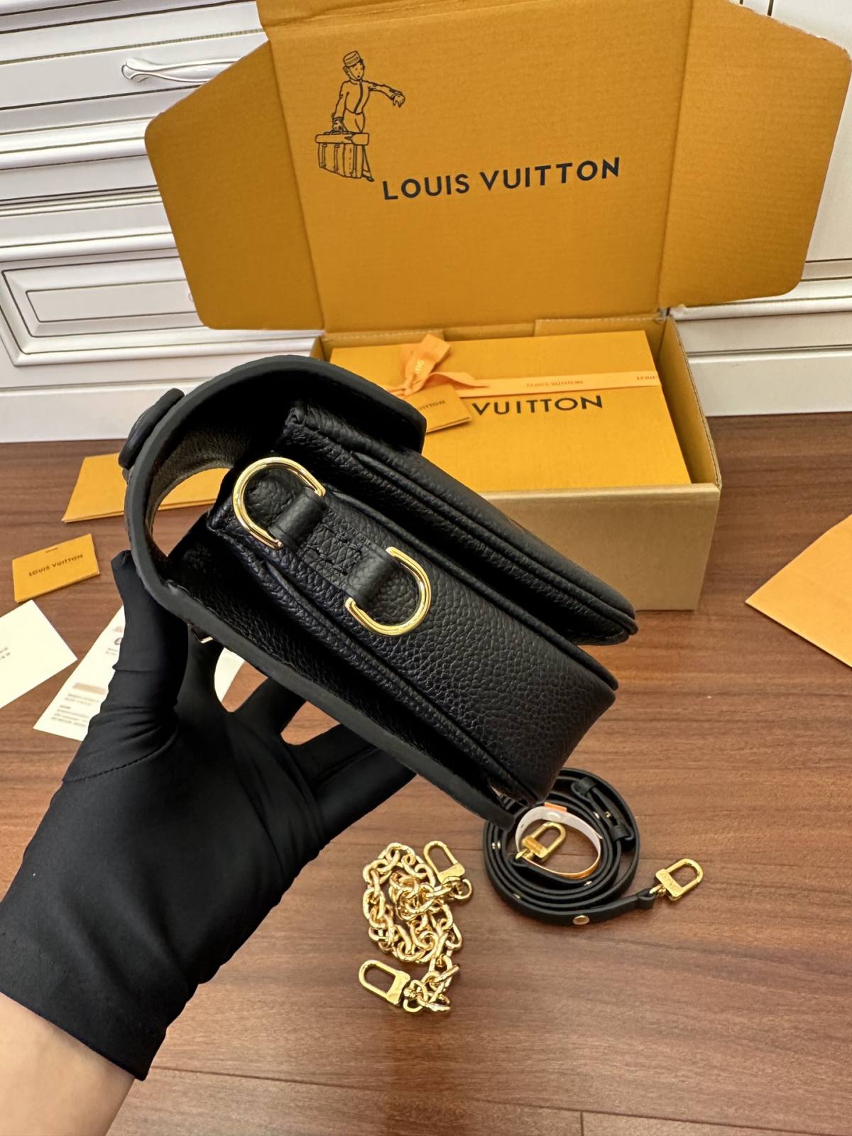 Ellebag Factory Replication Technique – Louis Vuitton Pochette Métis Metis East West Handbag in Black Full Leather (M46595)-Best Quality Fake Louis Vuitton Bag Online Store, Replica designer bag ru