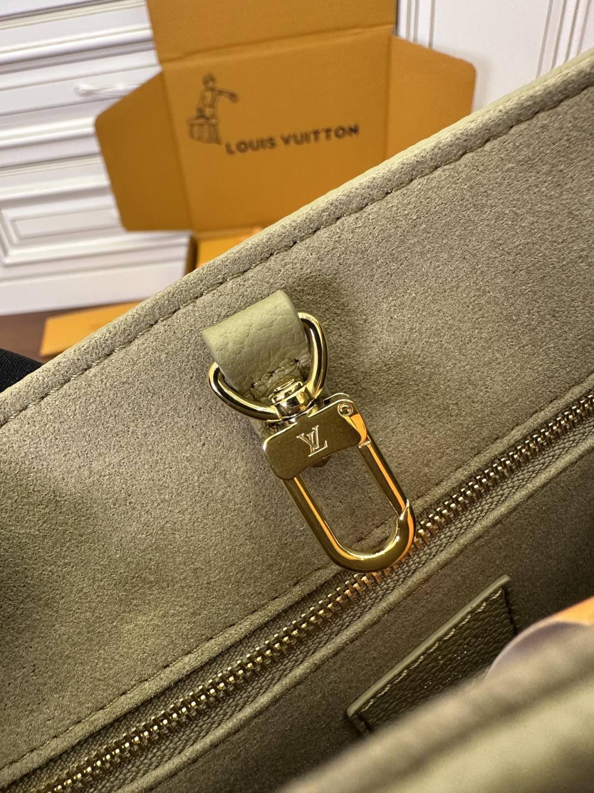 Ellebag Factory Replication Technique for Louis Vuitton Onthego M46647 Green Giant Monogram Full Leather-بہترین معیار کا جعلی لوئس ووٹن بیگ آن لائن اسٹور، ریپلیکا ڈیزائنر بیگ آر یو