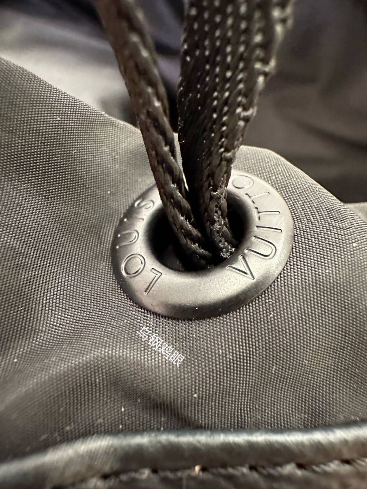 Ellebag Factory Replication Technique for Louis Vuitton Montsouris Backpack in Monogram Eclipse Black (M46683)-Bedste kvalitet Fake Louis Vuitton Bag Online Store, Replica designer bag ru