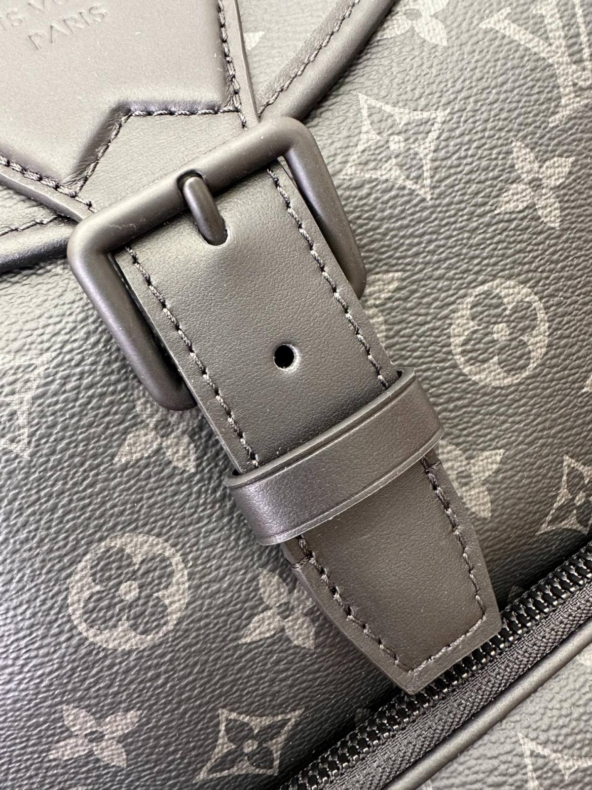 Ellebag Factory Replication Technique for Louis Vuitton Montsouris Backpack in Monogram Eclipse Black (M46683)-Best Quality Fake Louis Vuitton Bag Online Store, Replica designer bag ru