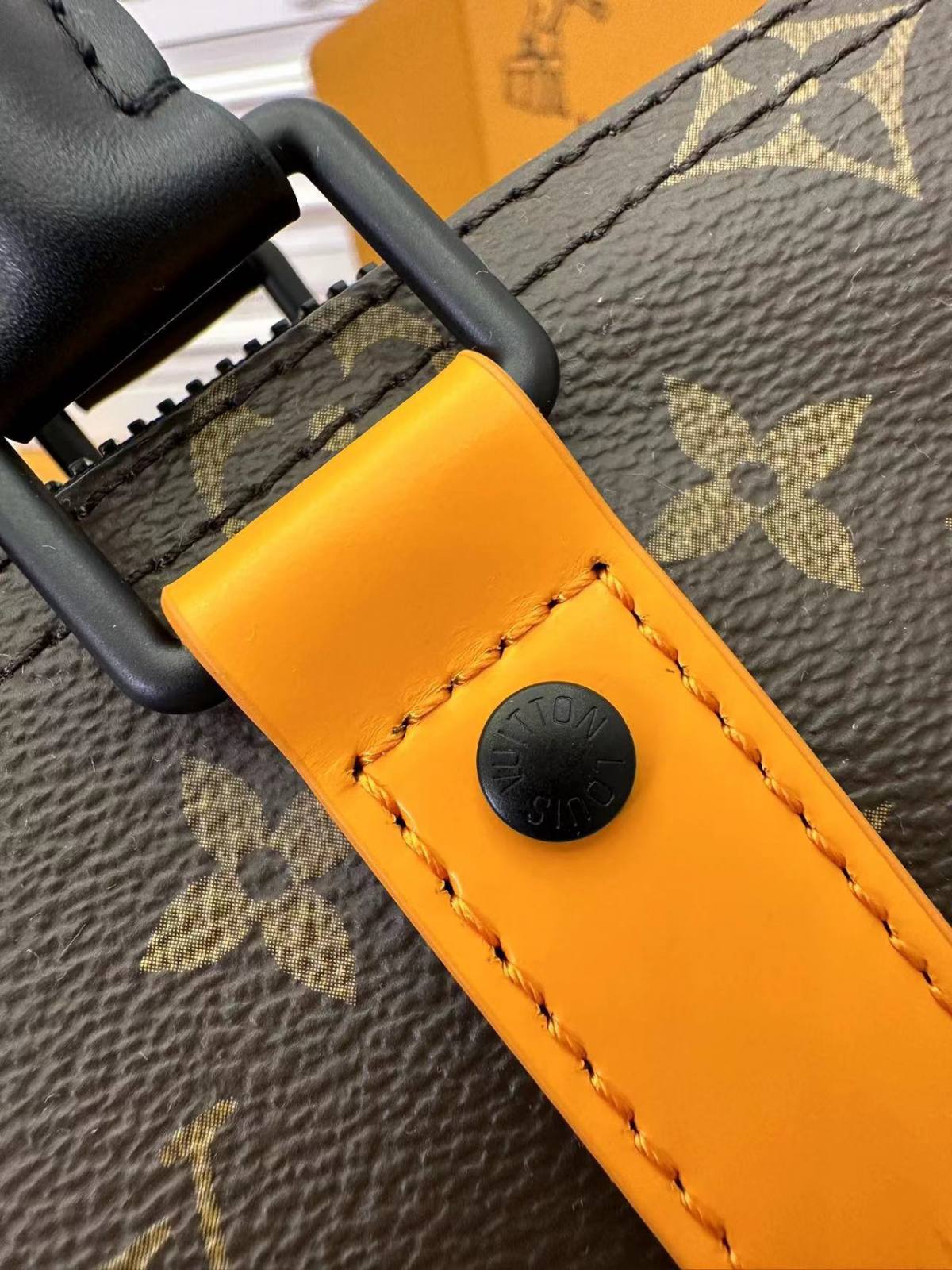 Ellebag Factory Replication Technique for Louis Vuitton Yellow Leather Keepall 25 Handbag (M46687)-Legjobb minőségű hamis Louis Vuitton táska online áruház, replika designer táska ru