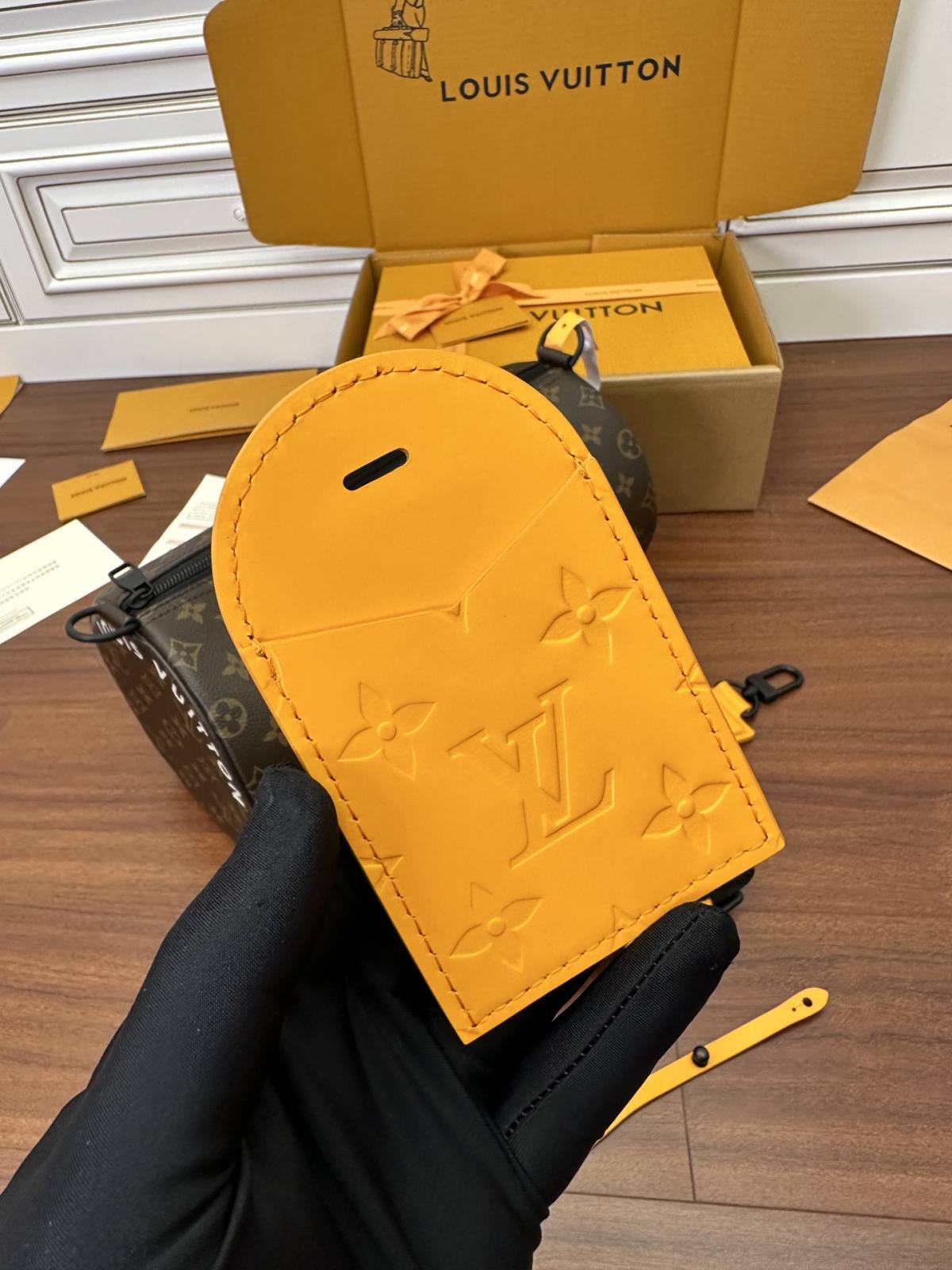 Ellebag Factory Replication Technique for Louis Vuitton Soft Polochon Handbag (M46691)-Online obchod s falošnou taškou Louis Vuitton najvyššej kvality, replika značkovej tašky ru