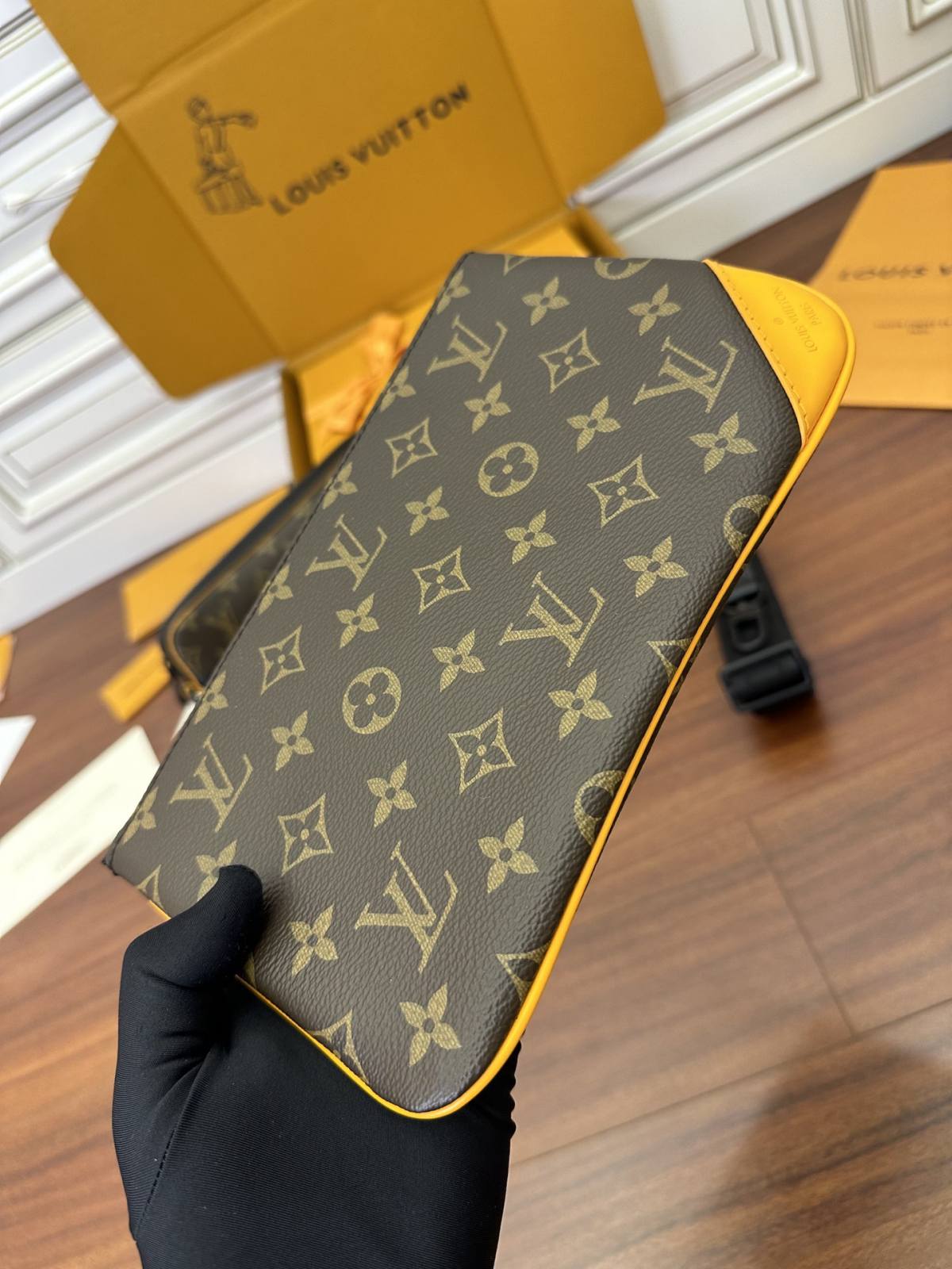 Ellebag Factory Replication Technique for Louis Vuitton Trio Messenger Bag (M46694) with Yellow Leather-En İyi Kalite Sahte Louis Vuitton Çanta Online Mağazası, Çoğaltma tasarımcı çanta ru