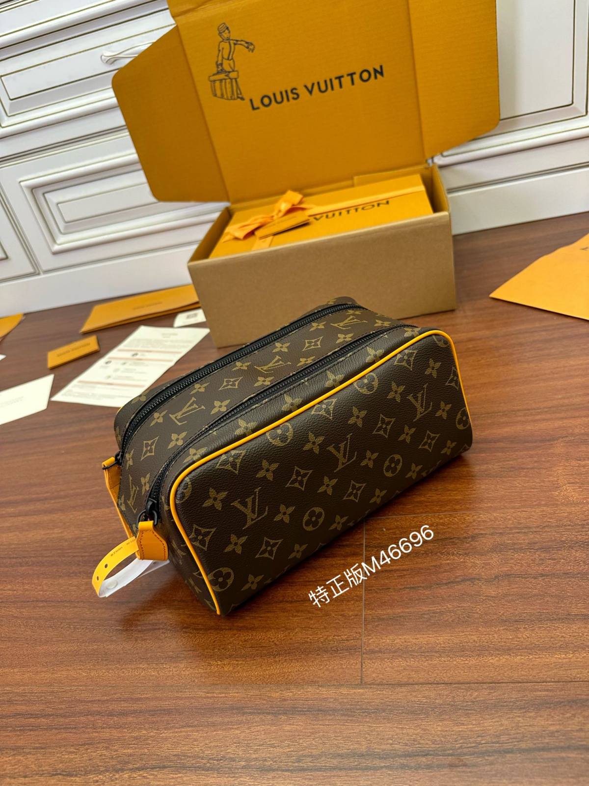 Ellebag replica art: Louis Vuitton DOPP KIT Toiletry Bag (M46696)-Best Quality Fake Louis Vuitton сумка онлайн дүкөнү, Replica дизайнер сумка ru