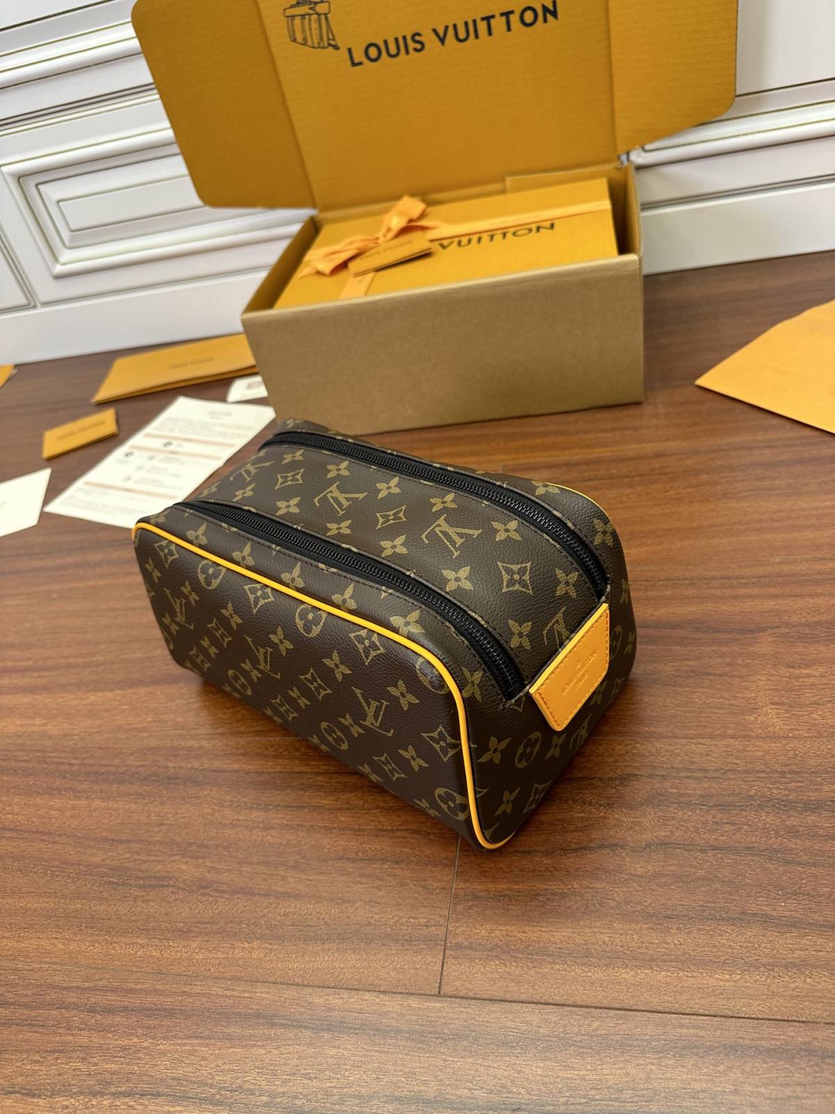 Ellebag replica art: Louis Vuitton DOPP KIT Toiletry Bag (M46696)-Beste Kwaliteit Vals Louis Vuitton Sak Aanlyn Winkel, Replika ontwerper sak ru