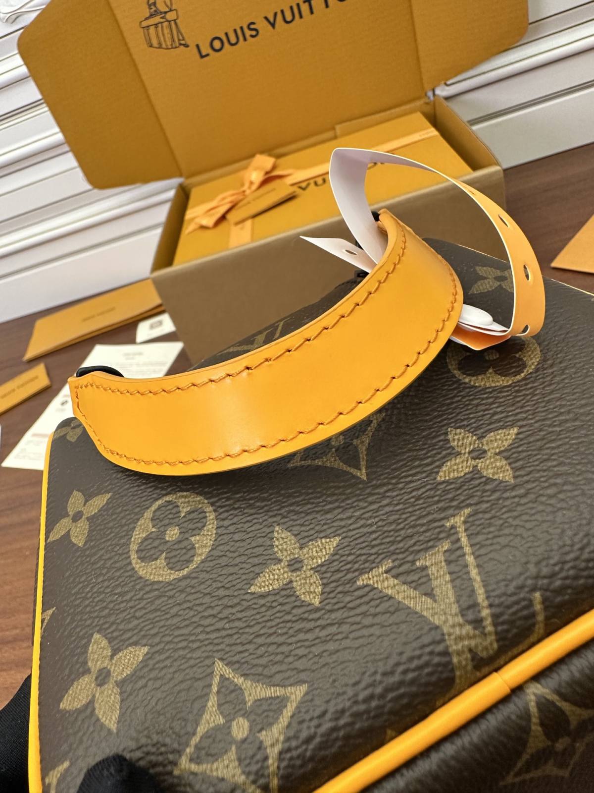 Ellebag replica art: Louis Vuitton DOPP KIT Toiletry Bag (M46696)-Tayada ugu Fiican ee Louis Vuitton Boorsada Online Store, Bac naqshadeeye nuqul ah