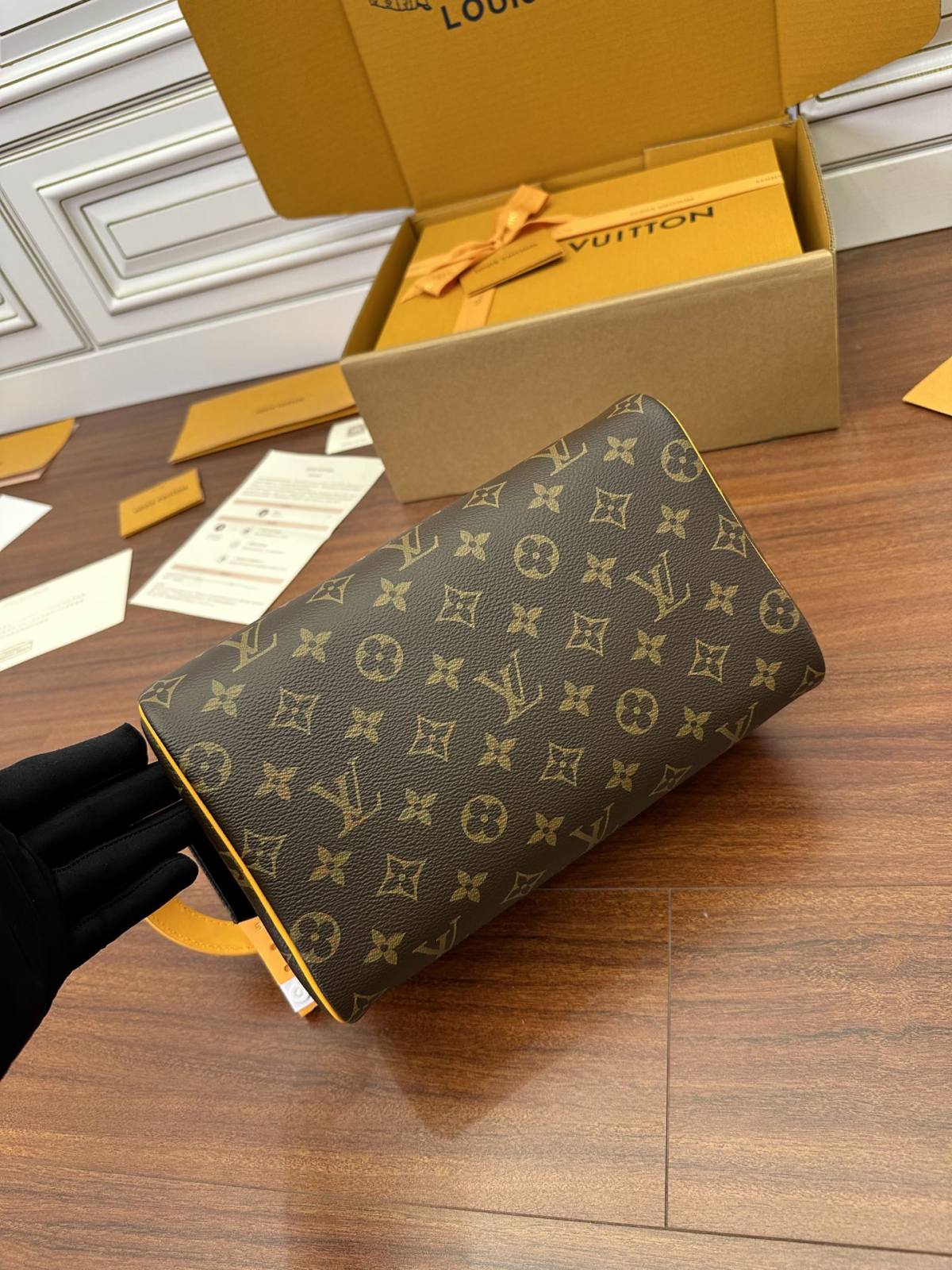 Ellebag replica art: Louis Vuitton DOPP KIT Toiletry Bag (M46696)-Molemo ka ho Fetisisa Lebenkele la Lebenkele la Marang-rang la Fake Louis Vuitton, Replica designer bag ru