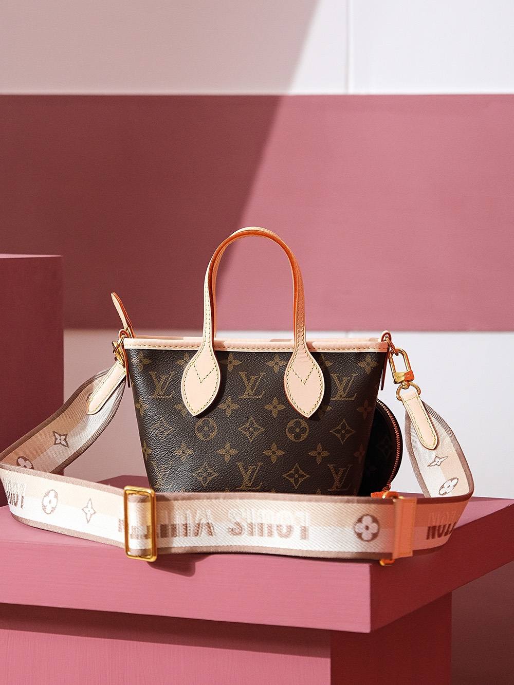 Ellebag new comming replica bag: Neverfull BB New Handbag (M46705)-Pangalusna kualitas palsu Louis Vuitton Kantong Toko Online, Replica desainer kantong ru