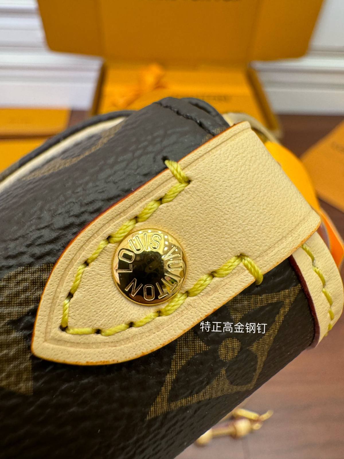 Ellebag replication of the Louis Vuitton SAUMUR BB Handbag (M46740)-最好的質量假路易威登包網上商店，複製設計師包 ru