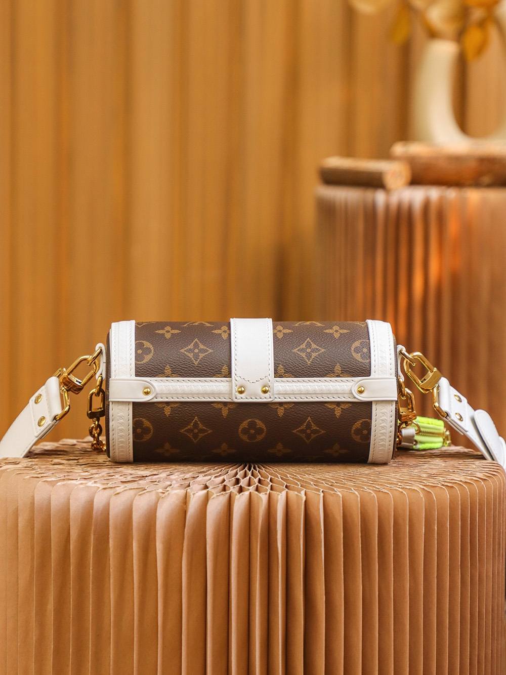 Ellebag’s Masterful Replica Craftsmanship: Louis Vuitton M57835 PAPILLON TRUNK in White Epi Embossed Leather-Labākās kvalitātes viltotās Louis Vuitton somas tiešsaistes veikals, dizaineru somas kopija ru