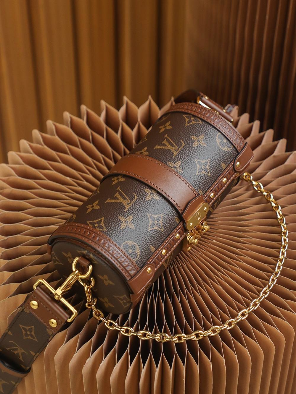 Ellebag’s Exquisite Replication of Louis Vuitton M57835 PAPILLON TRUNK in Classic Brown Epi Leather-Molemo ka ho Fetisisa Lebenkele la Lebenkele la Marang-rang la Fake Louis Vuitton, Replica designer bag ru