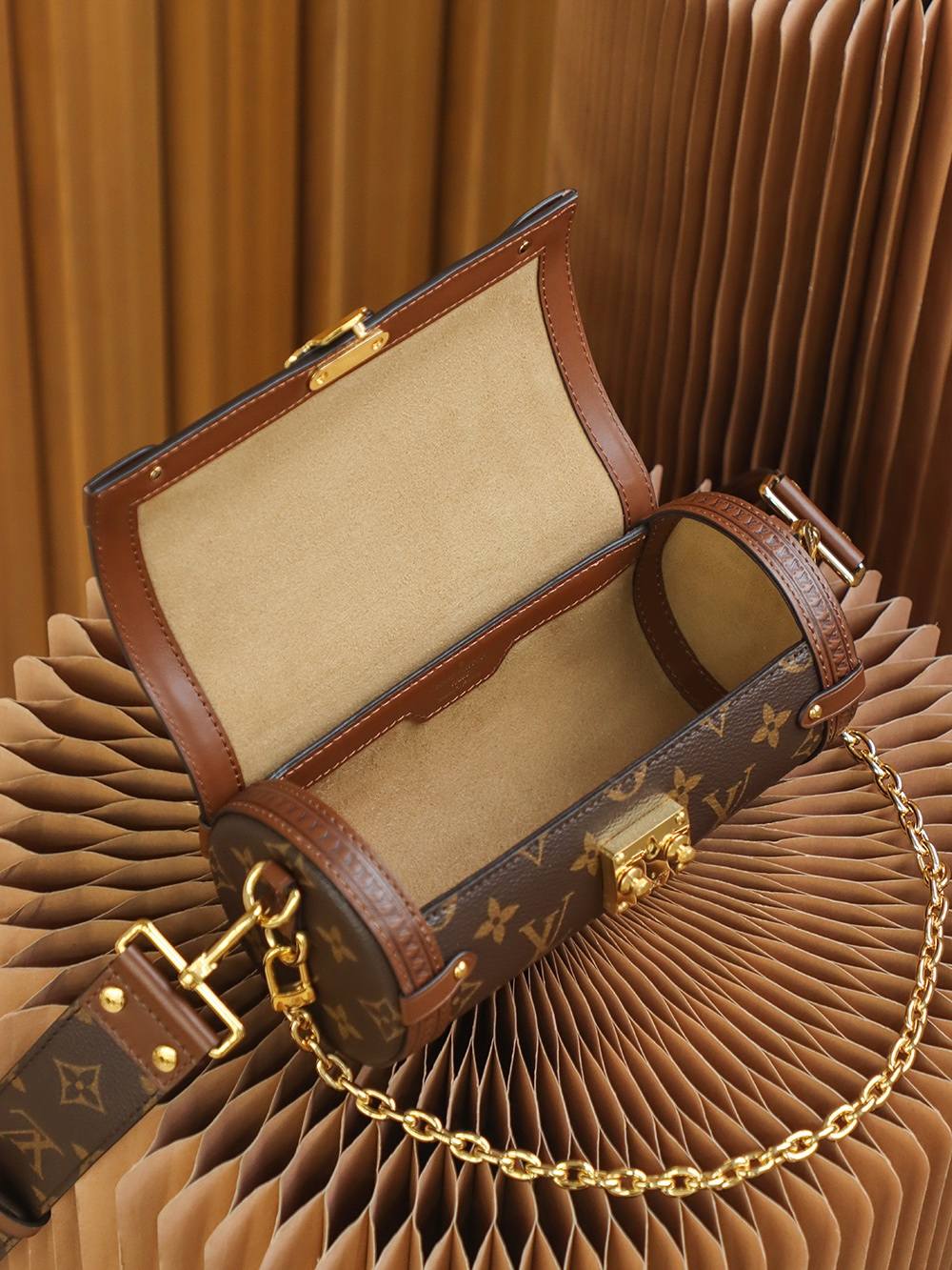 Ellebag’s Exquisite Replication of Louis Vuitton M57835 PAPILLON TRUNK in Classic Brown Epi Leather-Magazin online de geanți Louis Vuitton fals de cea mai bună calitate, geantă de designer replica ru