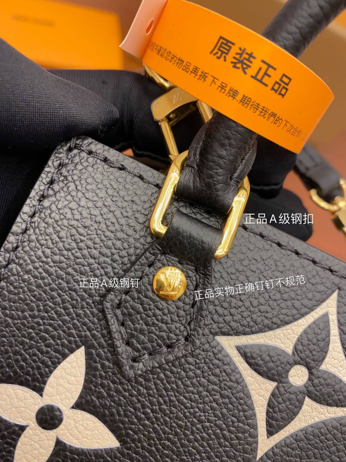 Ellebag Factory’s Replica Craftsmanship of Louis Vuitton PETIT SAC PLAT Handbag (M57937) in Black Monogram Empreinte Soft Grained Leather-Beste Qualität gefälschte Louis Vuitton-Taschen Online-Shop, Replik-Designer-Tasche ru