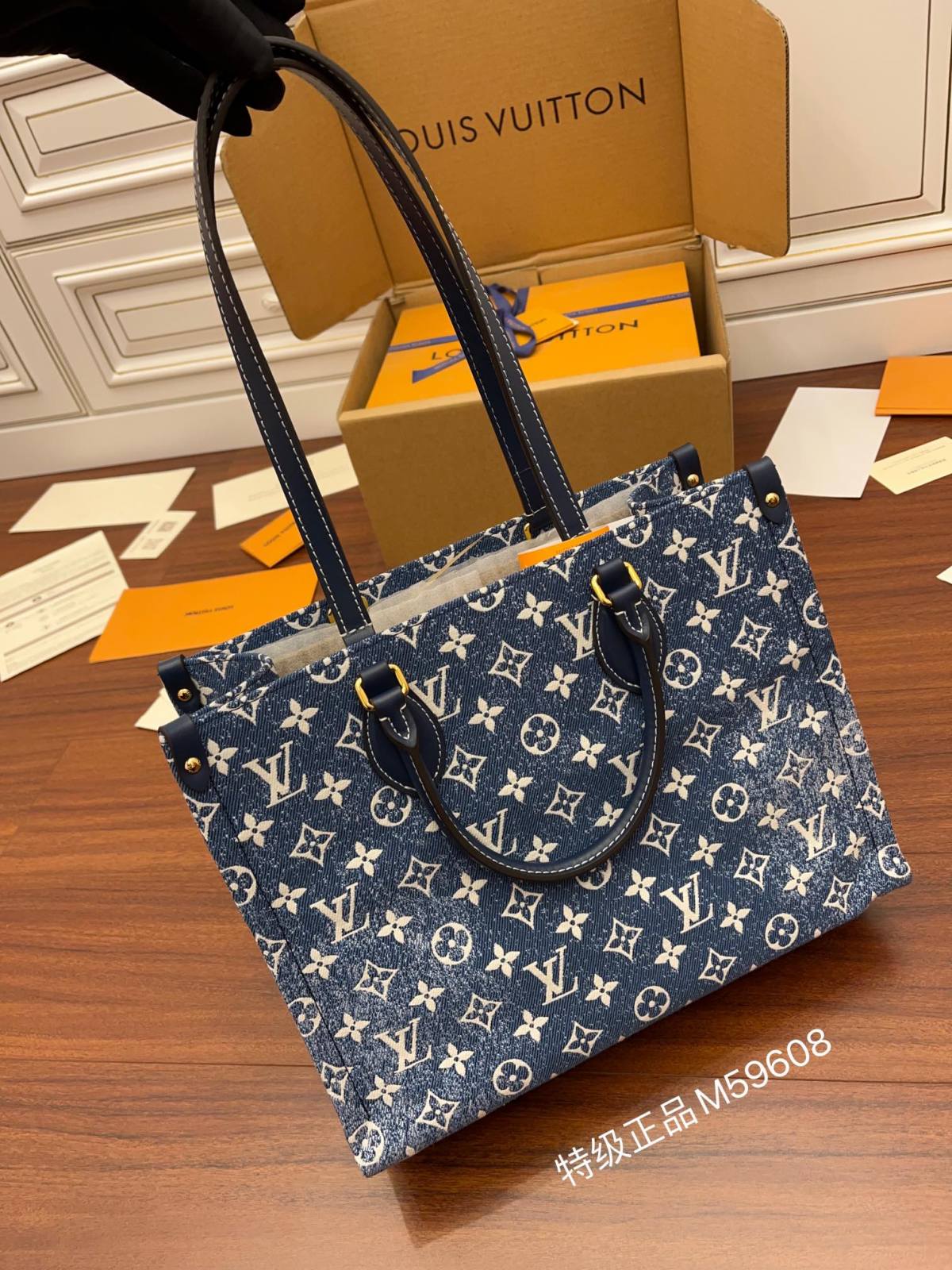 Ellebag Factory’s Replication Craftsmanship for Louis Vuitton ONTHEGO Medium Handbag (M59608) – Onthego Monogram Embossed Denim-Najlepsza jakość fałszywych torebek Louis Vuitton Sklep internetowy, projektant repliki torebki ru