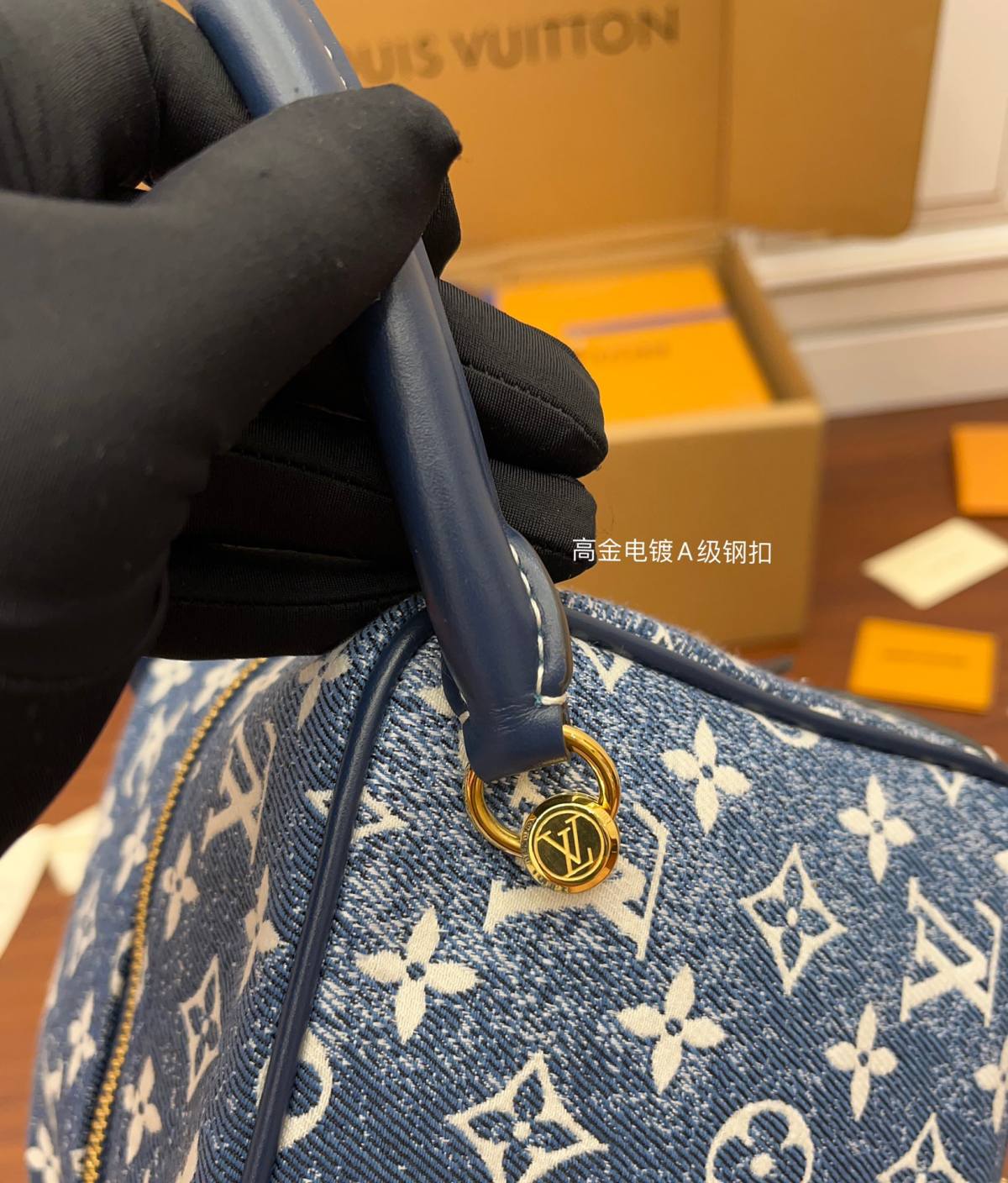 Ellebag’s Exquisite Replication of Louis Vuitton M59611 Square Bag – A Denim Delight-Best Quality adịgboroja Louis vuitton akpa Online Store, oyiri mmebe akpa ru