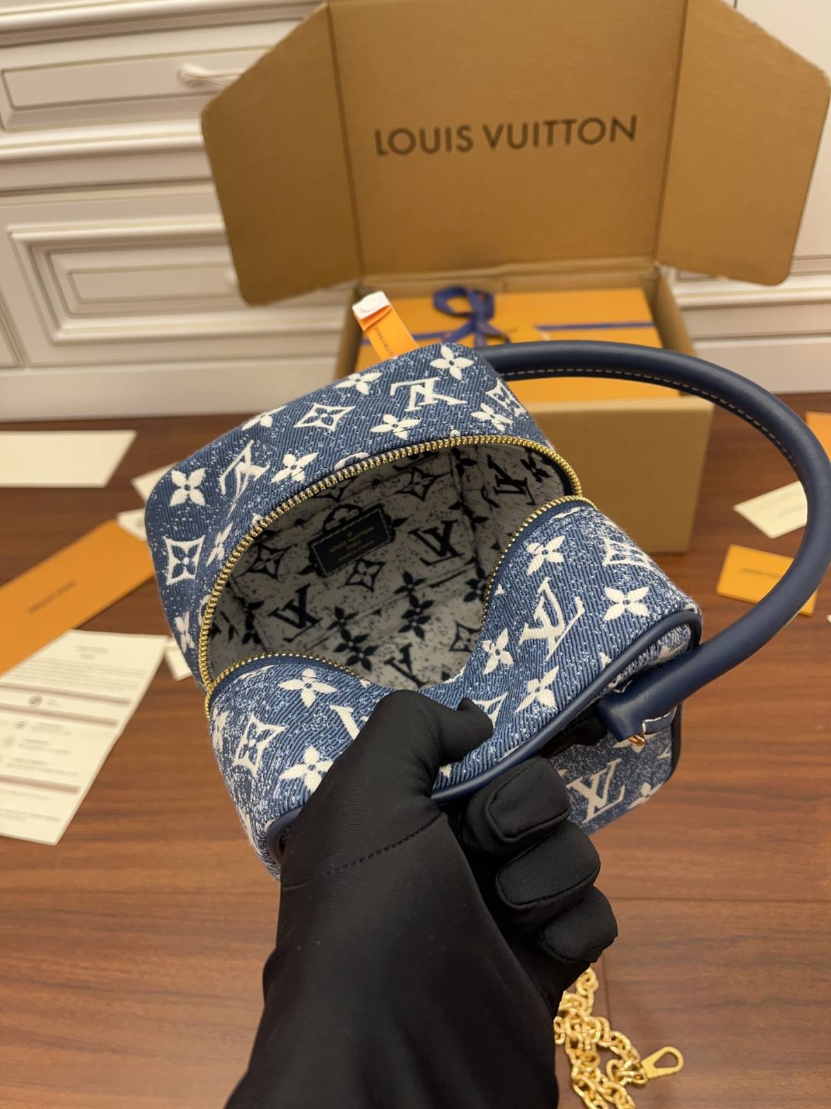 Ellebag’s Exquisite Replication of Louis Vuitton M59611 Square Bag – A Denim Delight-Zoo Zoo Fake Louis Vuitton Hnab Online Khw, Replica designer hnab ru