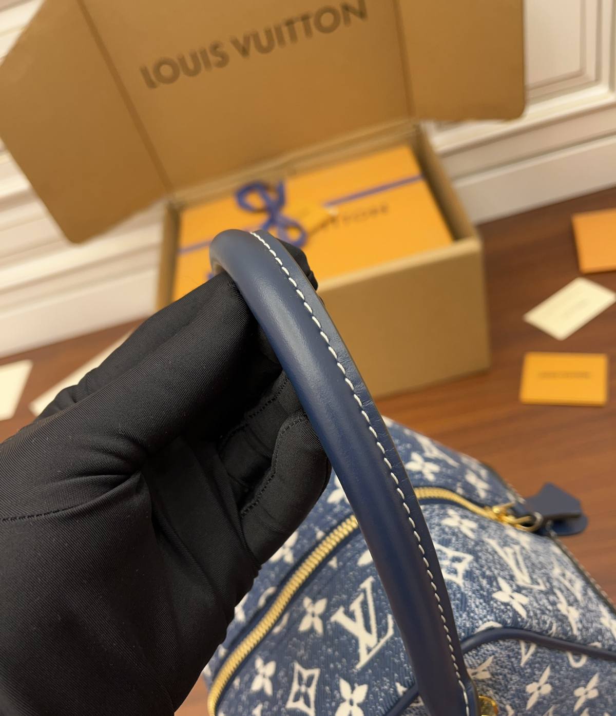 Ellebag’s Exquisite Replication of Louis Vuitton M59611 Square Bag – A Denim Delight-Legjobb minőségű hamis Louis Vuitton táska online áruház, replika designer táska ru