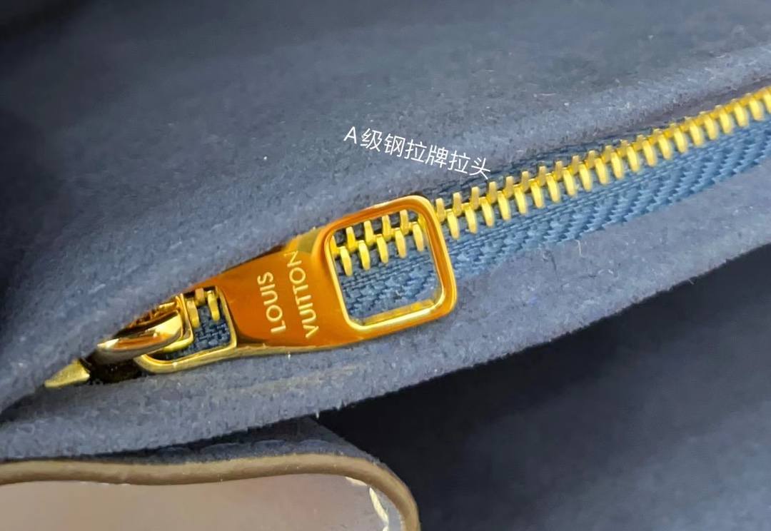 Ellebag’s Masterful Replica of Louis Vuitton M59631 DAUPHINE Medium Handbag – A Denim Marvel-最好的質量假路易威登包網上商店，複製設計師包 ru