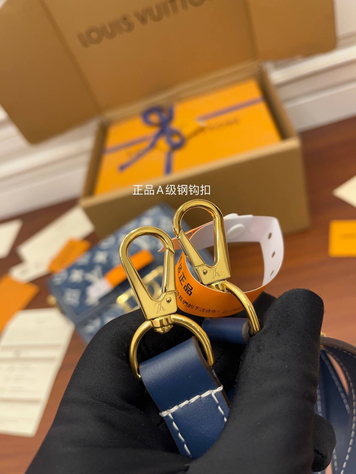 Ellebag’s Replica Mastery: LV M59716 Denim Blue Dauphine Small Handbag-Kedai Dalam Talian Beg Louis Vuitton Palsu Kualiti Terbaik, Beg reka bentuk replika ru