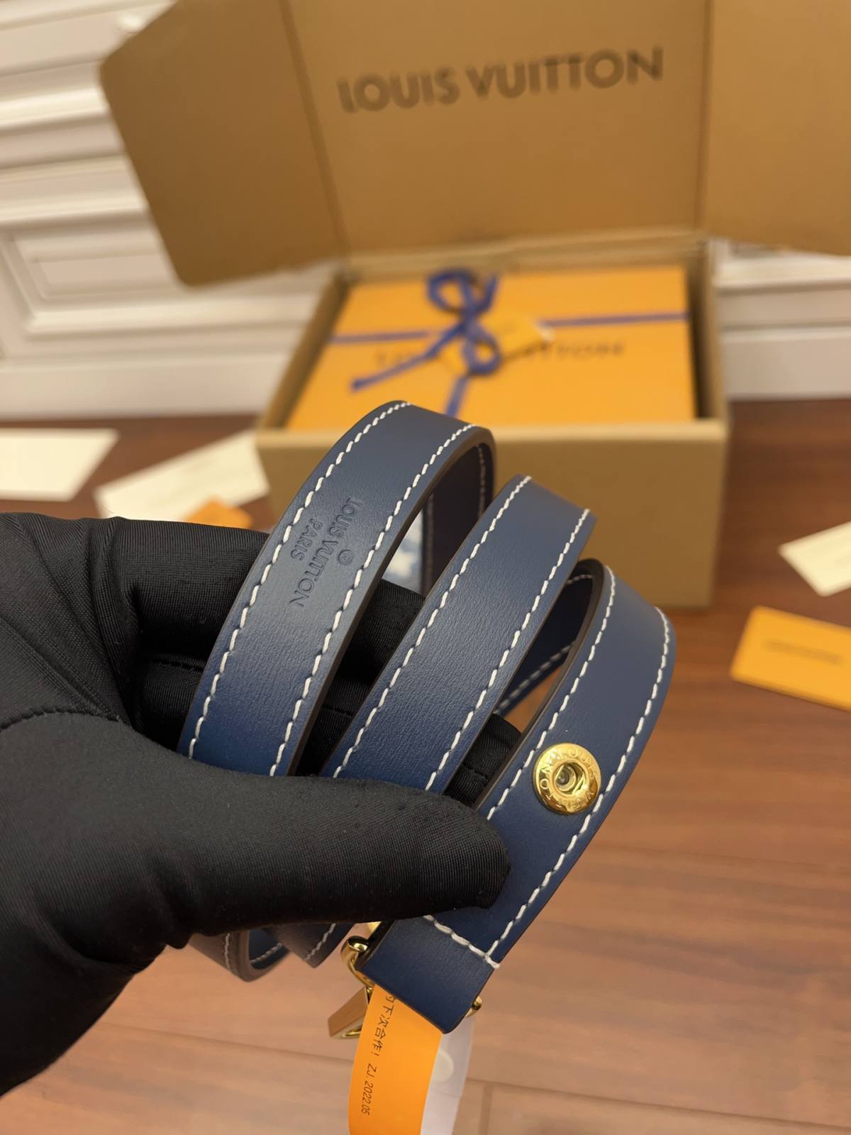 Ellebag’s Replica Mastery: LV M59716 Denim Blue Dauphine Small Handbag-Ti o dara ju Didara iro Louis Vuitton apo Online itaja, Ajọra onise apo ru