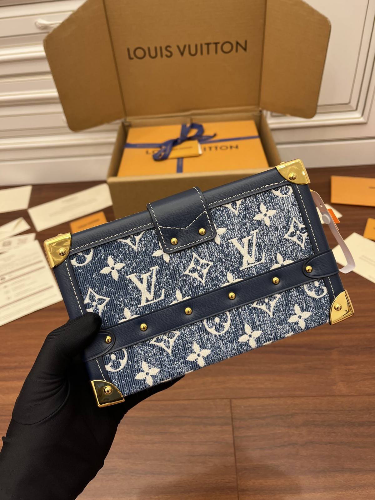 Ellebag’s Replica Excellence: LV PETITE MALLE Handbag M59717-Best Quality Fake Louis Vuitton Bag Online Store, Replica designer bag ru