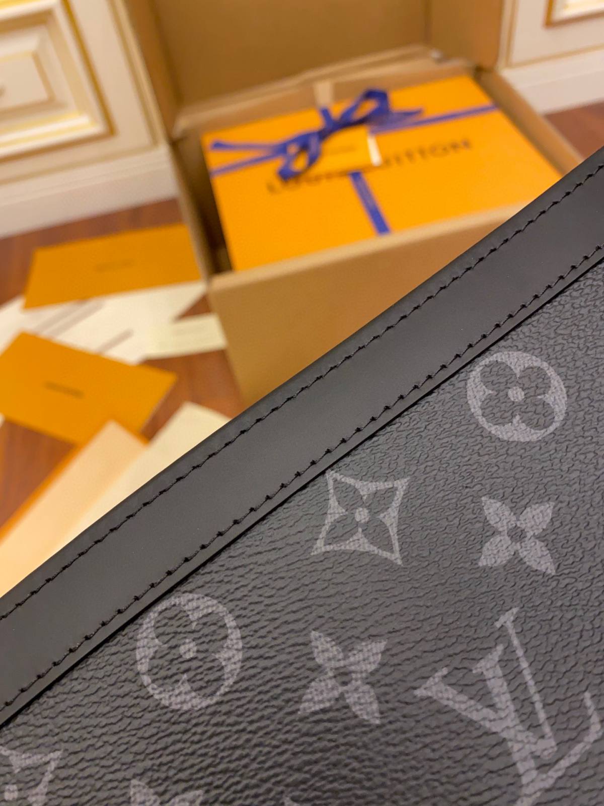 Ellebag Mastery: Replica of LV Monogram Eclipse Black Pochette Voyage M61692-Labing Maayo nga Kalidad nga Peke nga Louis Vuitton Bag Online Store, Replica designer bag ru