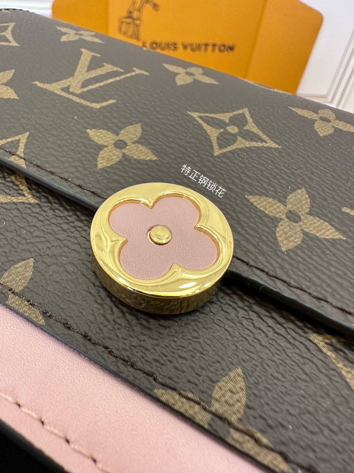 Ellebag’s meticulous replication process for the Louis Vuitton FLORE Chain Wallet (M67405)-Best Quality Fake Louis Vuitton Bag Online Store, Replica designer bag ru