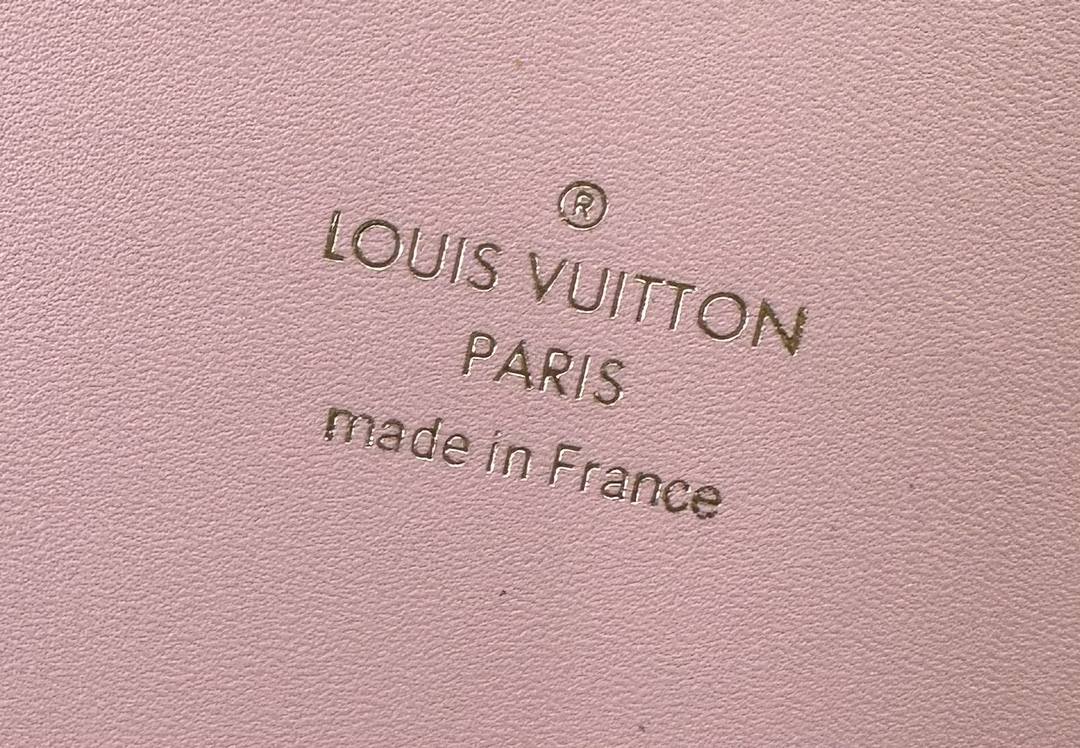 Ellebag’s meticulous replication process for the Louis Vuitton FLORE Chain Wallet (M67405)-Nejkvalitnější falešná taška Louis Vuitton Online Store, Replica designer bag ru