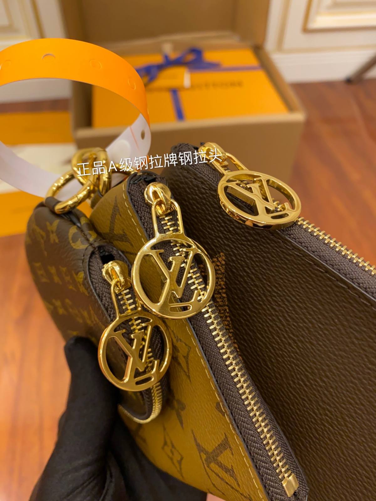 Ellebag’s Expert Replica Craftsmanship: Louis Vuitton Trio Pouch M68756-בעסטער קוואַליטעט שווינדל לוי ווויטטאָן באַג אָנליין קראָם, רעפּליקע דיזיינער זעקל רו