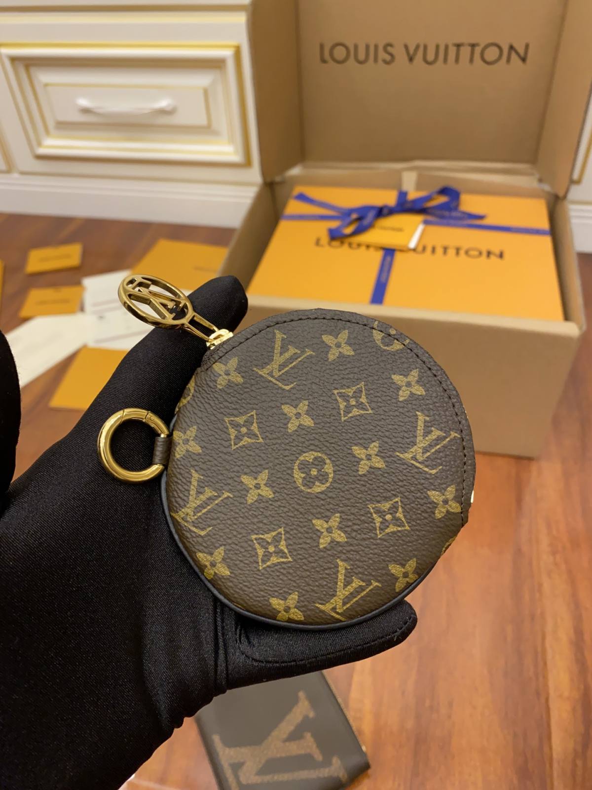 Ellebag’s Expert Replica Craftsmanship: Louis Vuitton Trio Pouch M68756-Negozio in linea della borsa falsa di Louis Vuitton di migliore qualità, borsa del progettista della replica ru