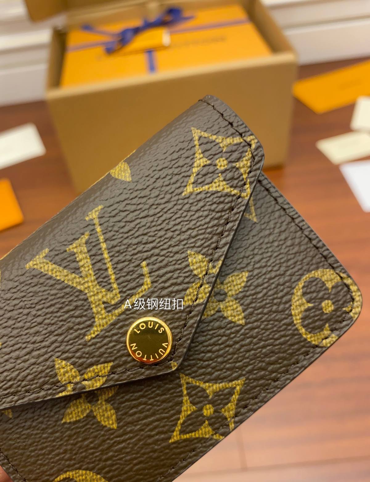 Ellebag’s Precision Crafted Replica of LV FÉLICIE Felicie Strap & Go M80091: A Green Marvel-Bescht Qualitéit Fake Louis Vuitton Bag Online Store, Replica Designer Bag ru