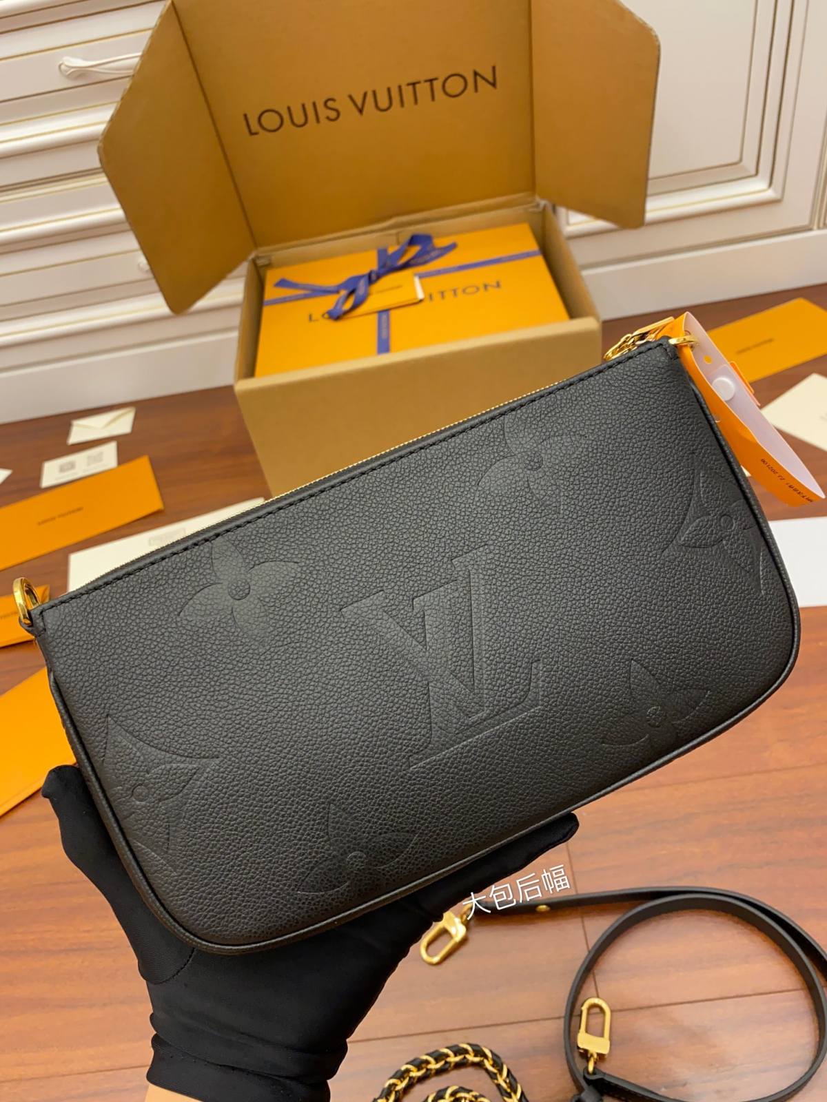 Ellebag’s Exquisite Replica of LV M80399 Black Multi Pochette Accessoires – The Epitome of Elegance-最好的質量假路易威登包網上商店，複製設計師包 ru