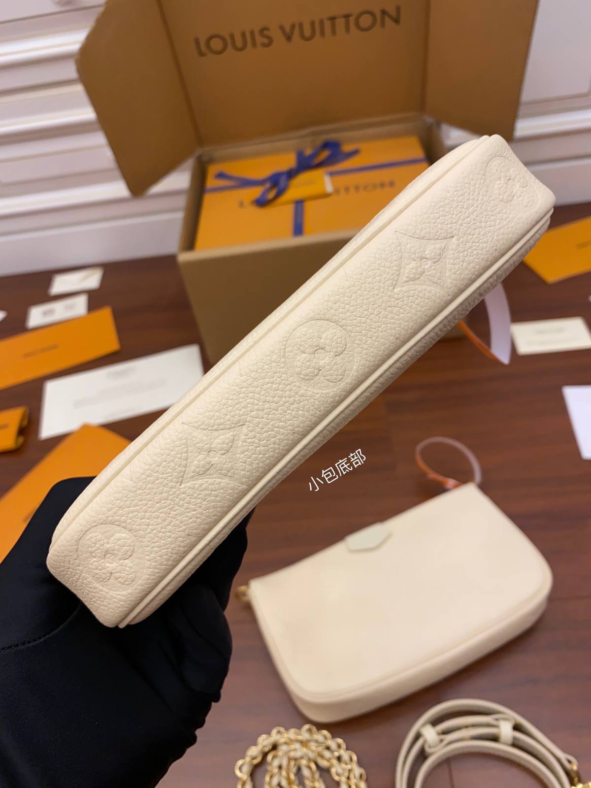 Ellebag’s Replica Craftsmanship of Louis Vuitton M80447 Milky White Multi Pochette Accessoires-Best Quality Fake Louis Vuitton Bag Online Store ، حقيبة مصمم طبق الأصل ru