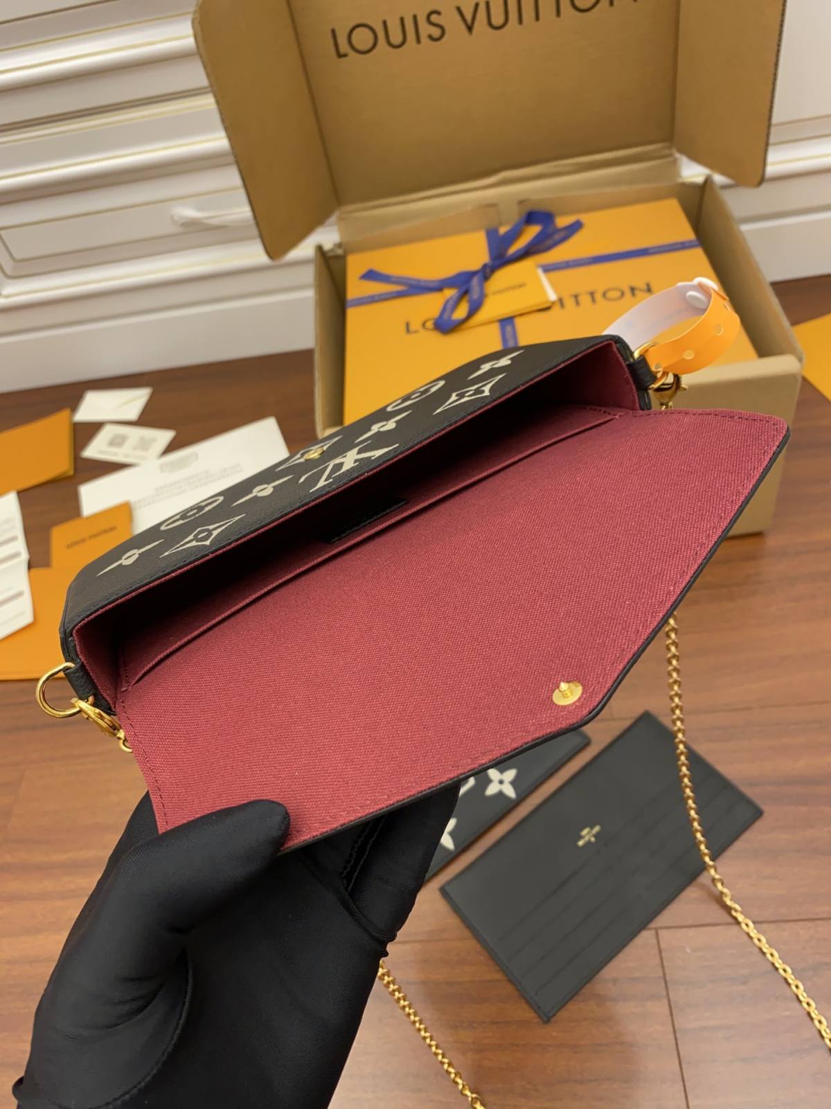 Ellebag’s Replica Excellence in Louis Vuitton M80482 Black Pochette FÉLICIE Felicie Chain Bag-Labākās kvalitātes viltotās Louis Vuitton somas tiešsaistes veikals, dizaineru somas kopija ru