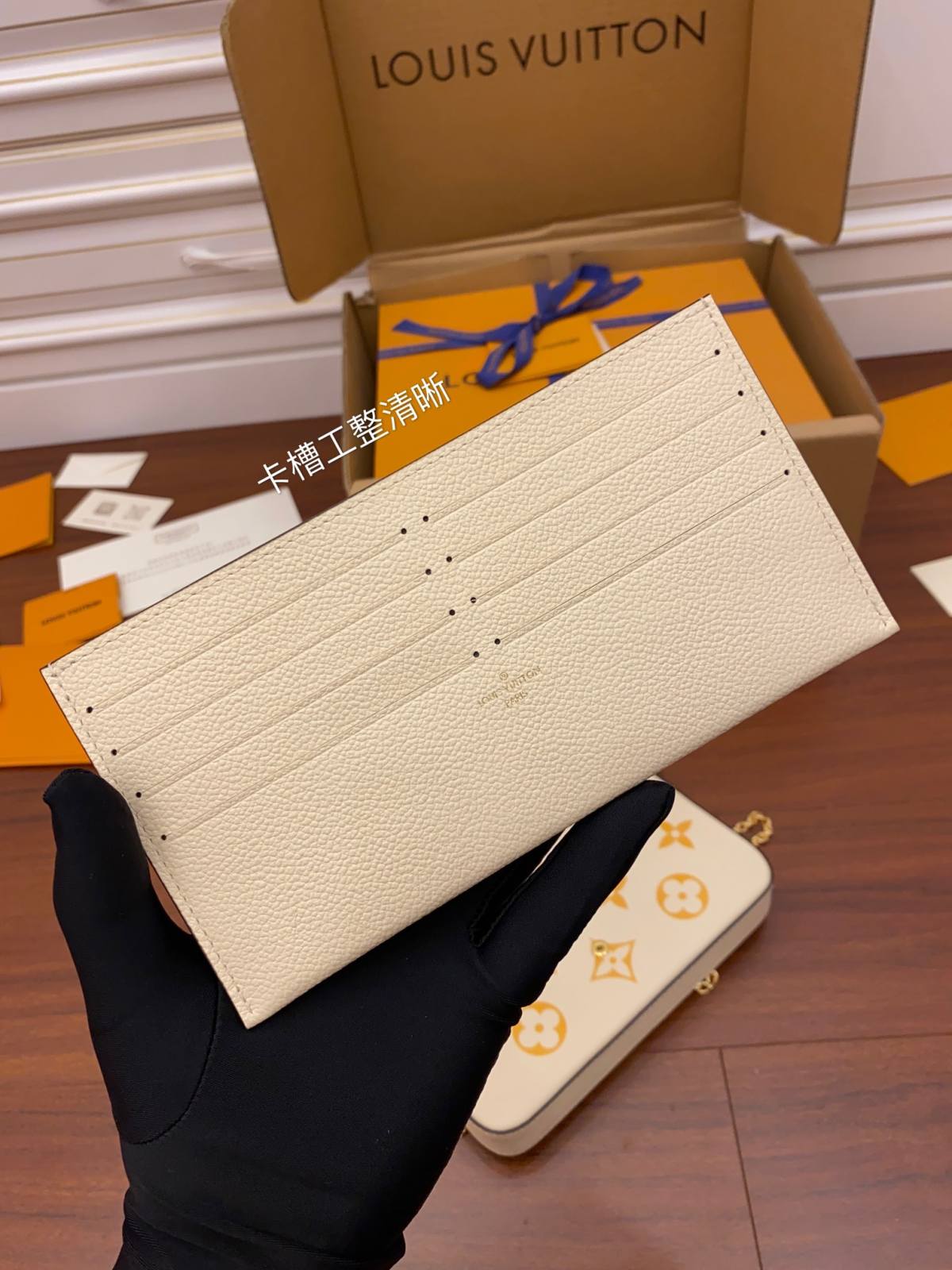 Ellebag’s Replica Excellence: Louis Vuitton M80498 Yellow Special Edition FÉLICIE Felicie Pochette Chain Bag in Monogram Empreinte Grained Leather-ఉత్తమ నాణ్యత నకిలీ లూయిస్ విట్టన్ బ్యాగ్ ఆన్‌లైన్ స్టోర్, రెప్లికా డిజైనర్ బ్యాగ్ రు