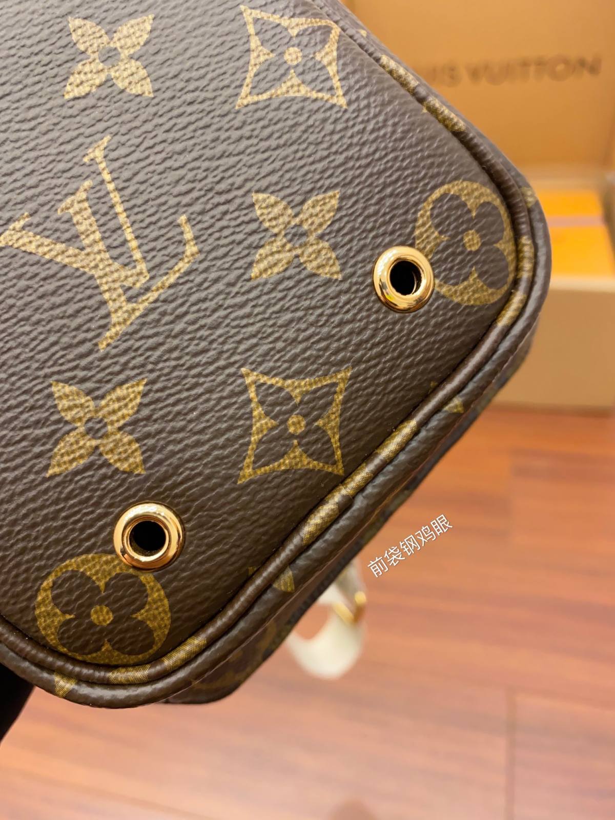 Ellebag’s Replica Craftsmanship: Louis Vuitton UTILITY PHONE POCKET Phone Bag (M80746) in Monogram Canvas-بہترین معیار کا جعلی لوئس ووٹن بیگ آن لائن اسٹور، ریپلیکا ڈیزائنر بیگ آر یو