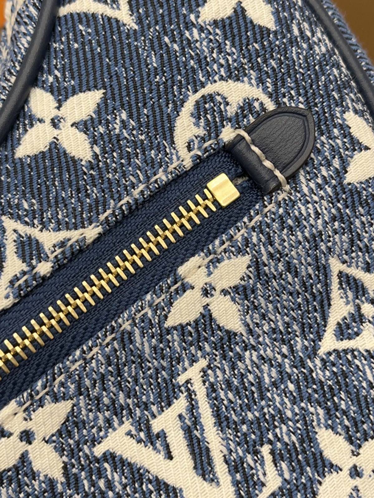 Ellebag Factory’s Expert Replication of Louis Vuitton M81166 LOOP Handbag – A Blend of Denim and Luxury-ʻOi aku ka maikaʻi o ka ʻeke Louis Vuitton ʻeke hoʻopunipuni ma ka hale kūʻai pūnaewele, ʻeke hoʻolālā kope ru