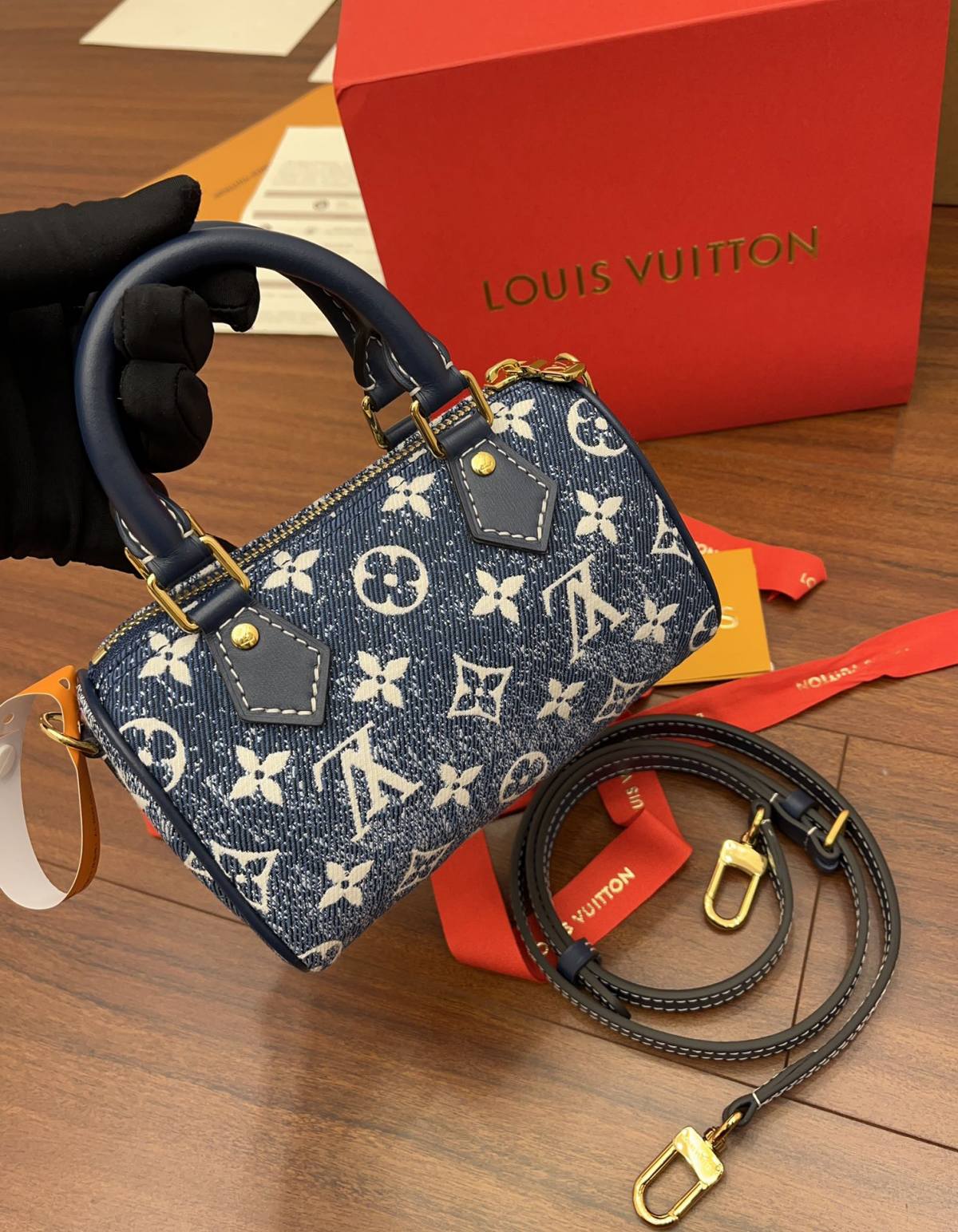 Ellebag Factory’s Masterful Replication of Louis Vuitton M81168 NANO SPEEDY Handbag in Blue Monogram Embossed Denim-En İyi Kalite Sahte Louis Vuitton Çanta Online Mağazası, Çoğaltma tasarımcı çanta ru