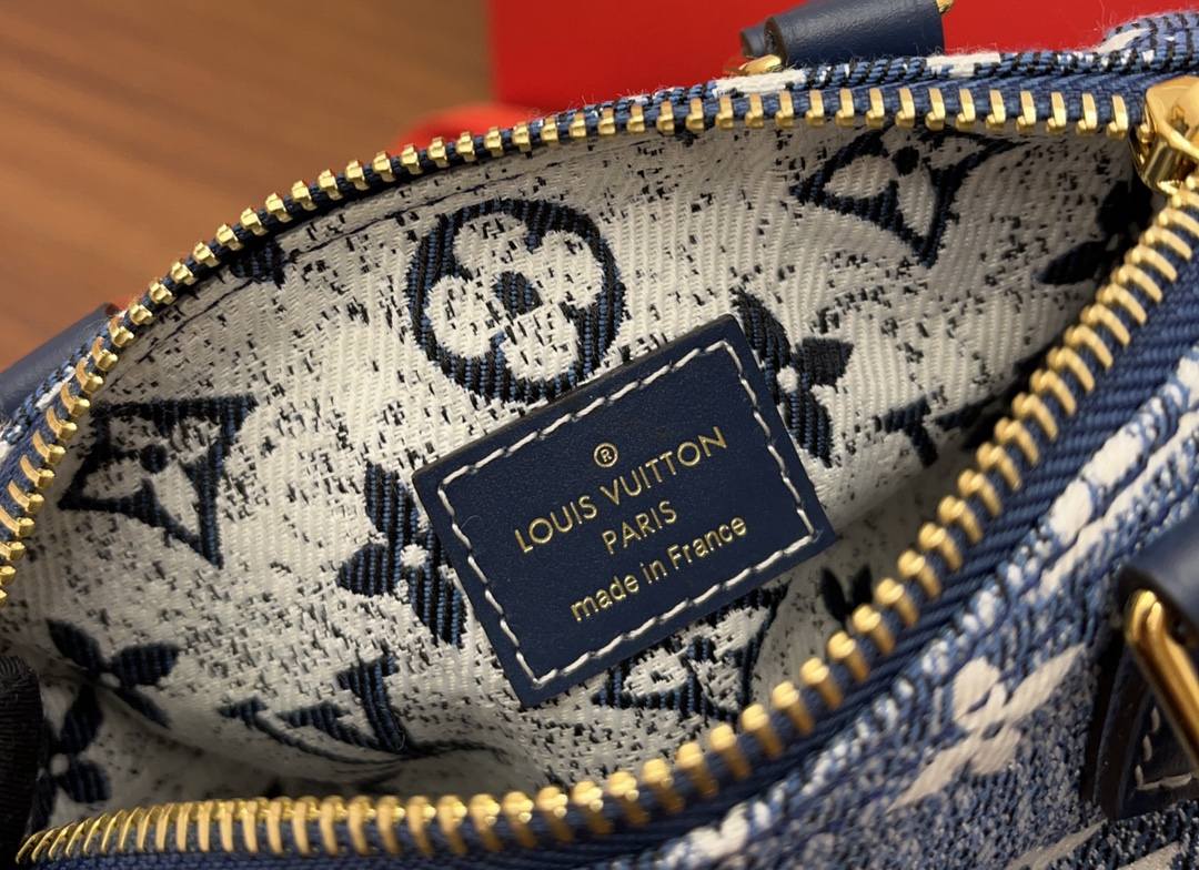 Ellebag Factory’s Masterful Replication of Louis Vuitton M81168 NANO SPEEDY Handbag in Blue Monogram Embossed Denim-Meilleure qualité de faux sac Louis Vuitton en ligne, réplique de sac de créateur ru