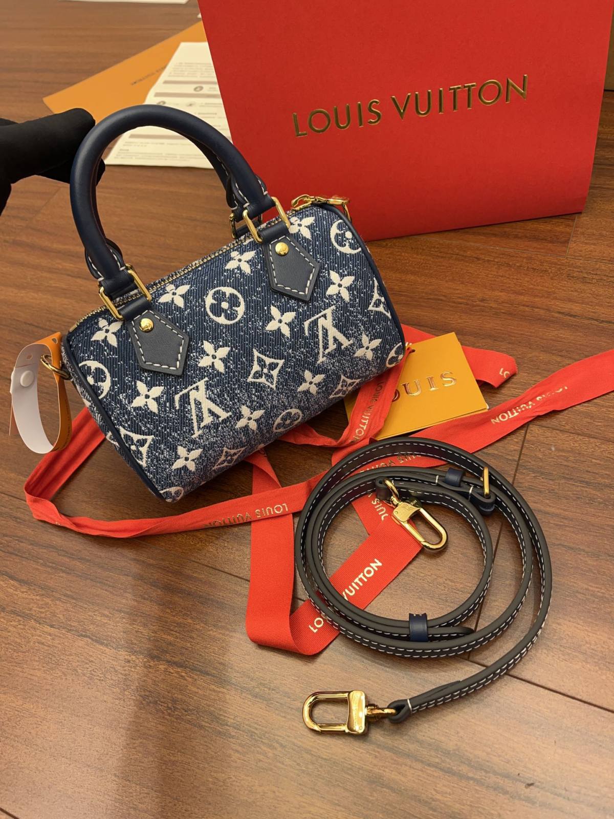 Ellebag Factory’s Masterful Replication of Louis Vuitton M81168 NANO SPEEDY Handbag in Blue Monogram Embossed Denim-Meilleure qualité de faux sac Louis Vuitton en ligne, réplique de sac de créateur ru