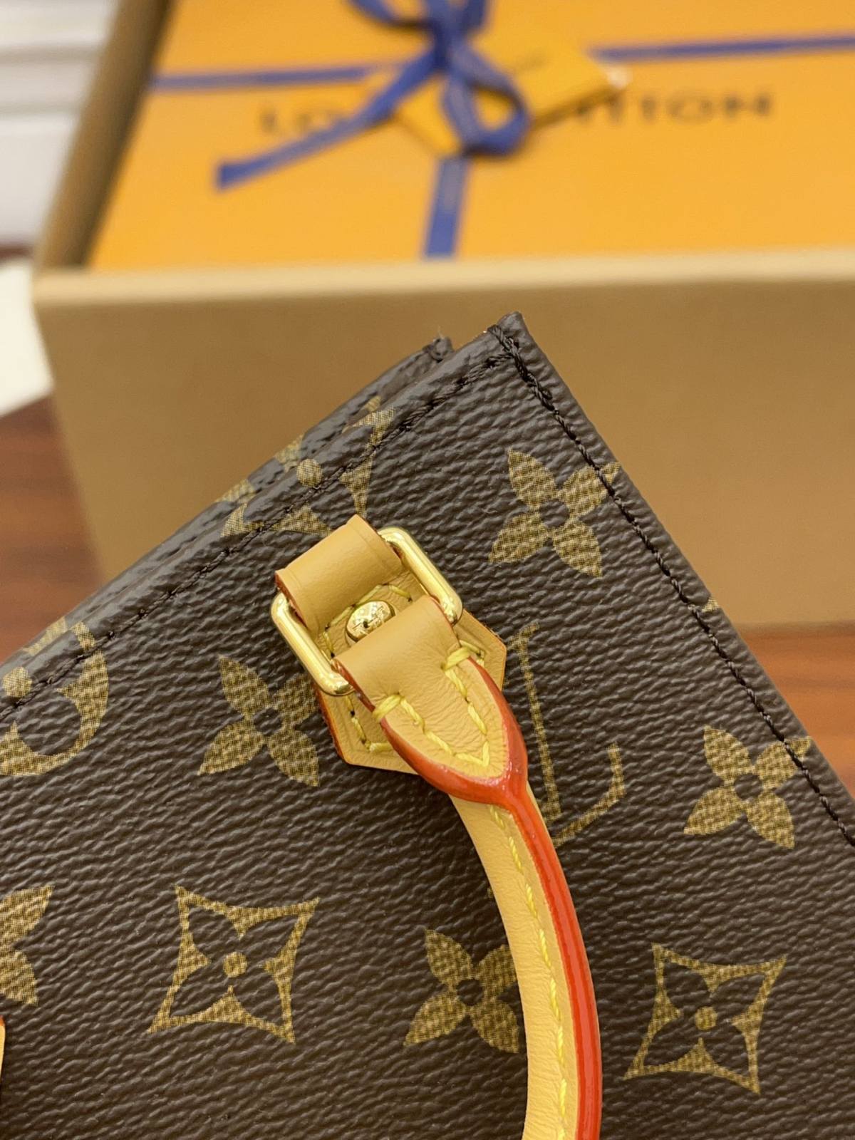 Ellebag Factory’s Exquisite Replication of Louis Vuitton M81295 PETIT SAC PLAT Handbag in Monogram-Best Quality Fake Louis Vuitton Bag Nettbutikk, Replica designer bag ru