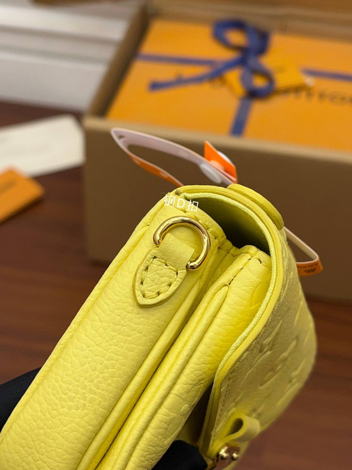 Ellebag Factory’s Exquisite Replication Techniques for Louis Vuitton M81407 Metis Bag Super Mini in Yellow Full Leather-Umgangatho ogqwesileyo woMgangatho weFake weLouis Vuitton kwiVenkile ye-Intanethi, ibhegi yomyili weReplica ru