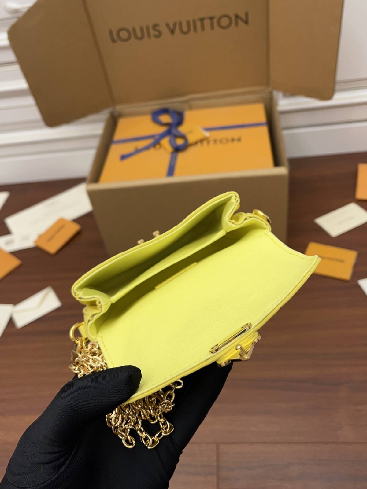 Ellebag Factory’s Exquisite Replication Techniques for Louis Vuitton M81407 Metis Bag Super Mini in Yellow Full Leather-En İyi Kalite Sahte Louis Vuitton Çanta Online Mağazası, Çoğaltma tasarımcı çanta ru